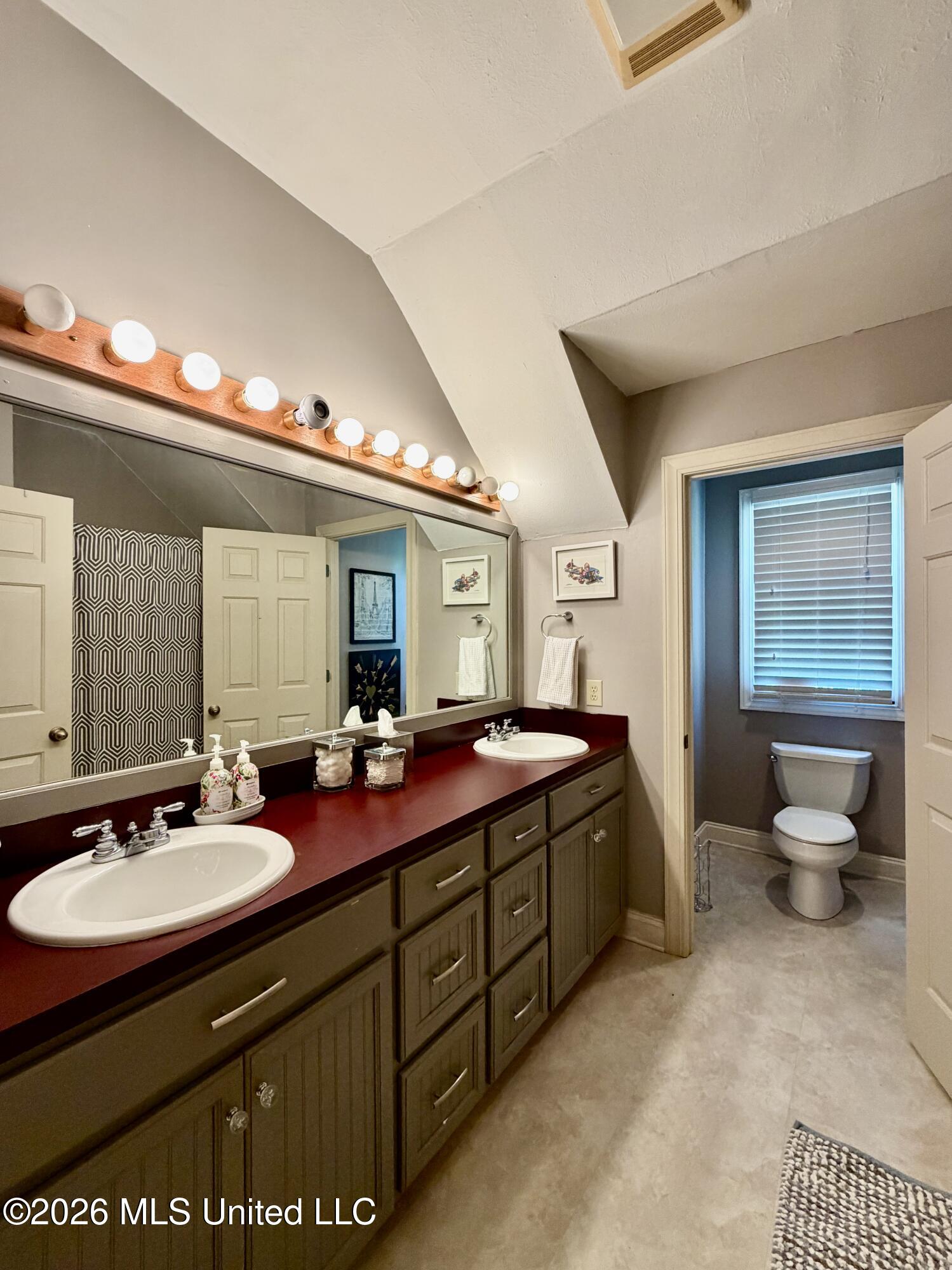 4 Lafayette Circle Property Photo 43