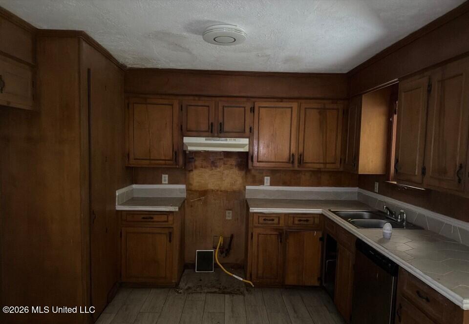 1604 Woody Drive Property Photo 4