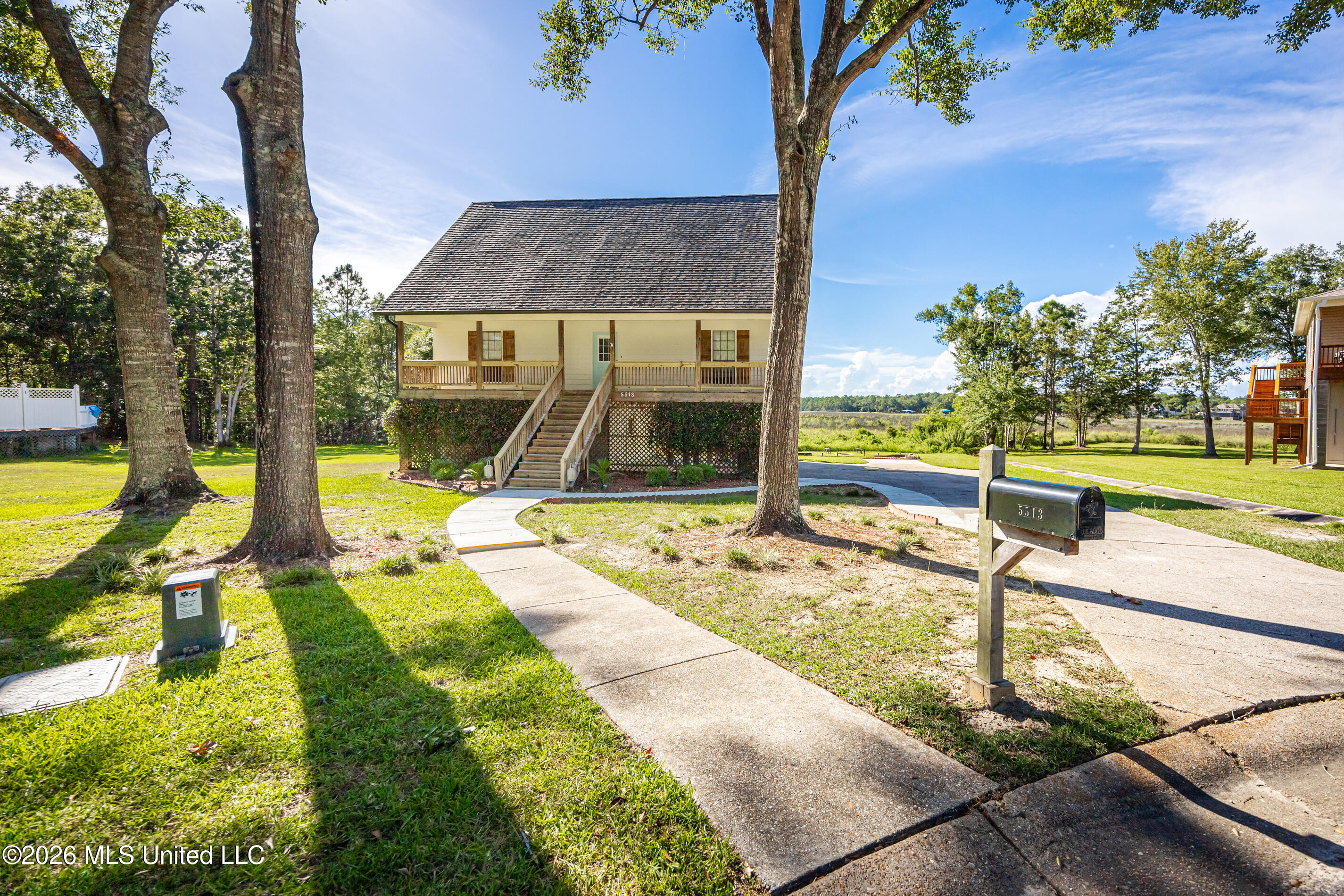 5513 Sioux Drive Property Photo 1