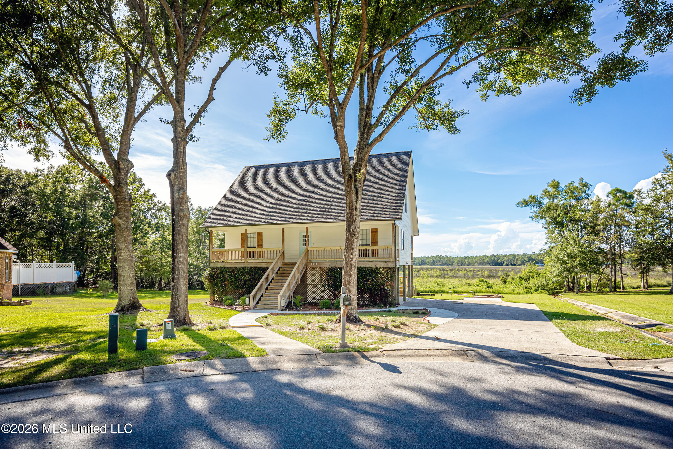 5513 Sioux Drive Property Photo 3