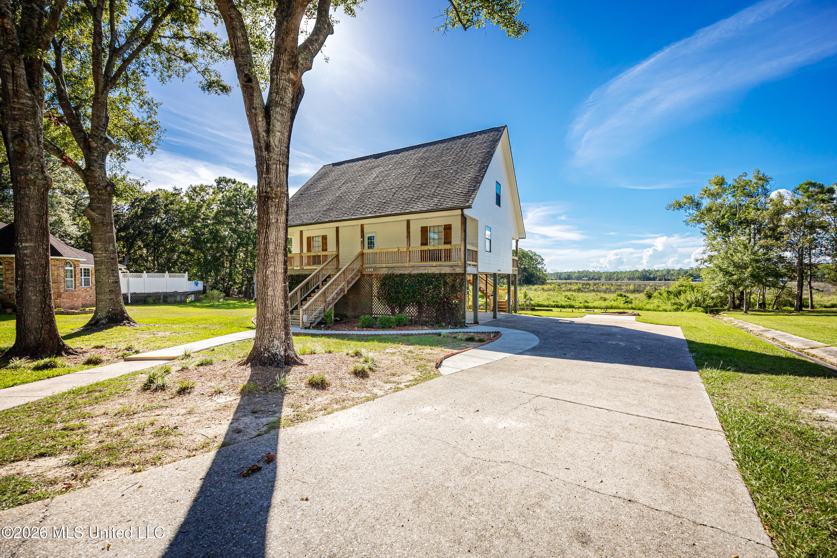 5513 Sioux Drive Property Photo 4