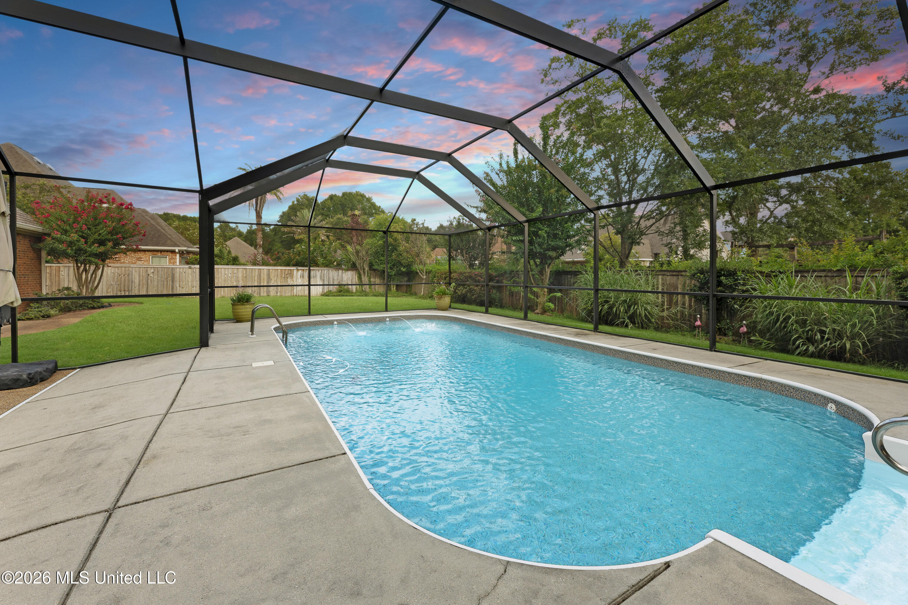 2114 Whitney Oaks Drive Property Photo 5