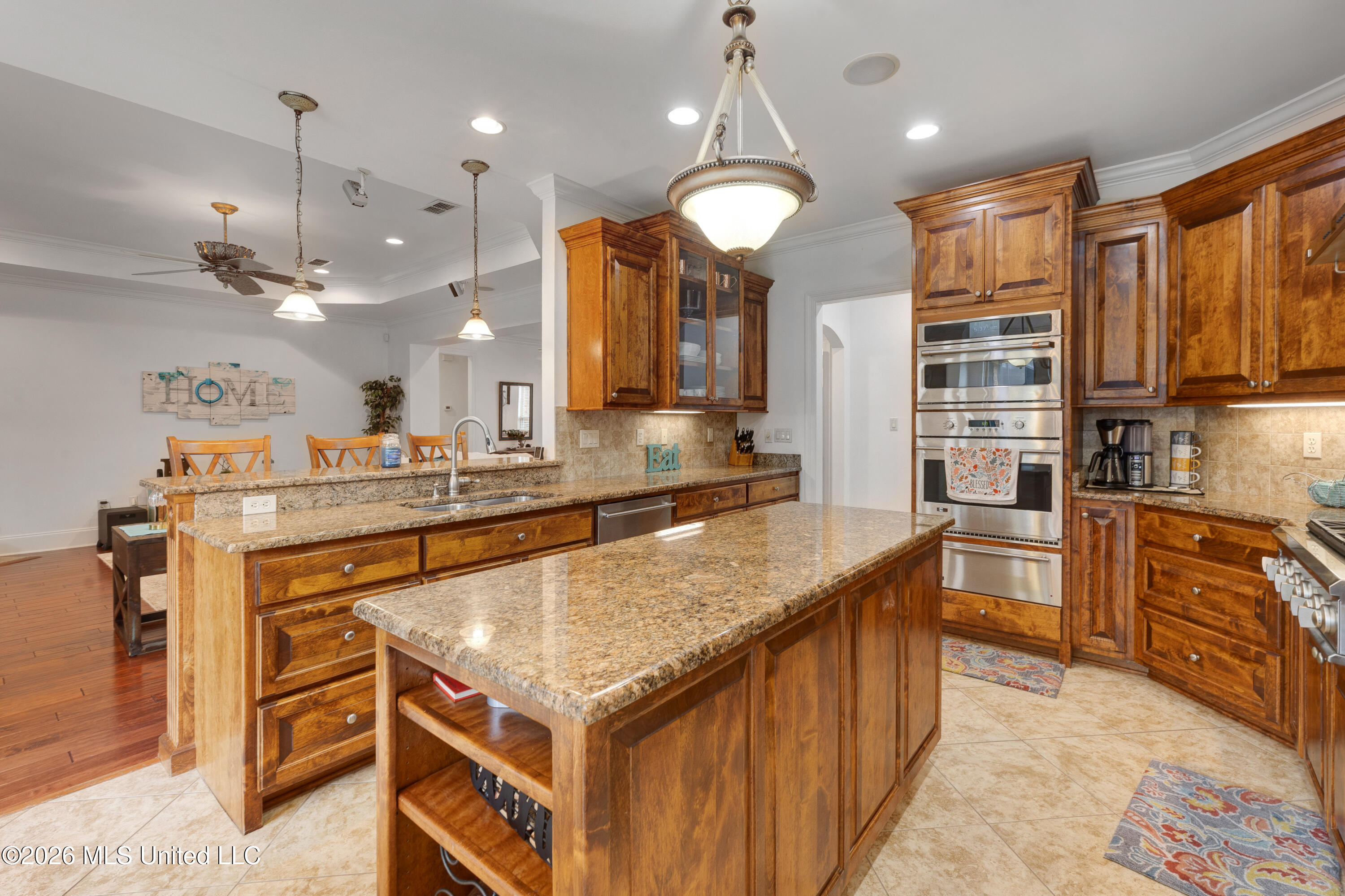 2114 Whitney Oaks Drive Property Photo 18