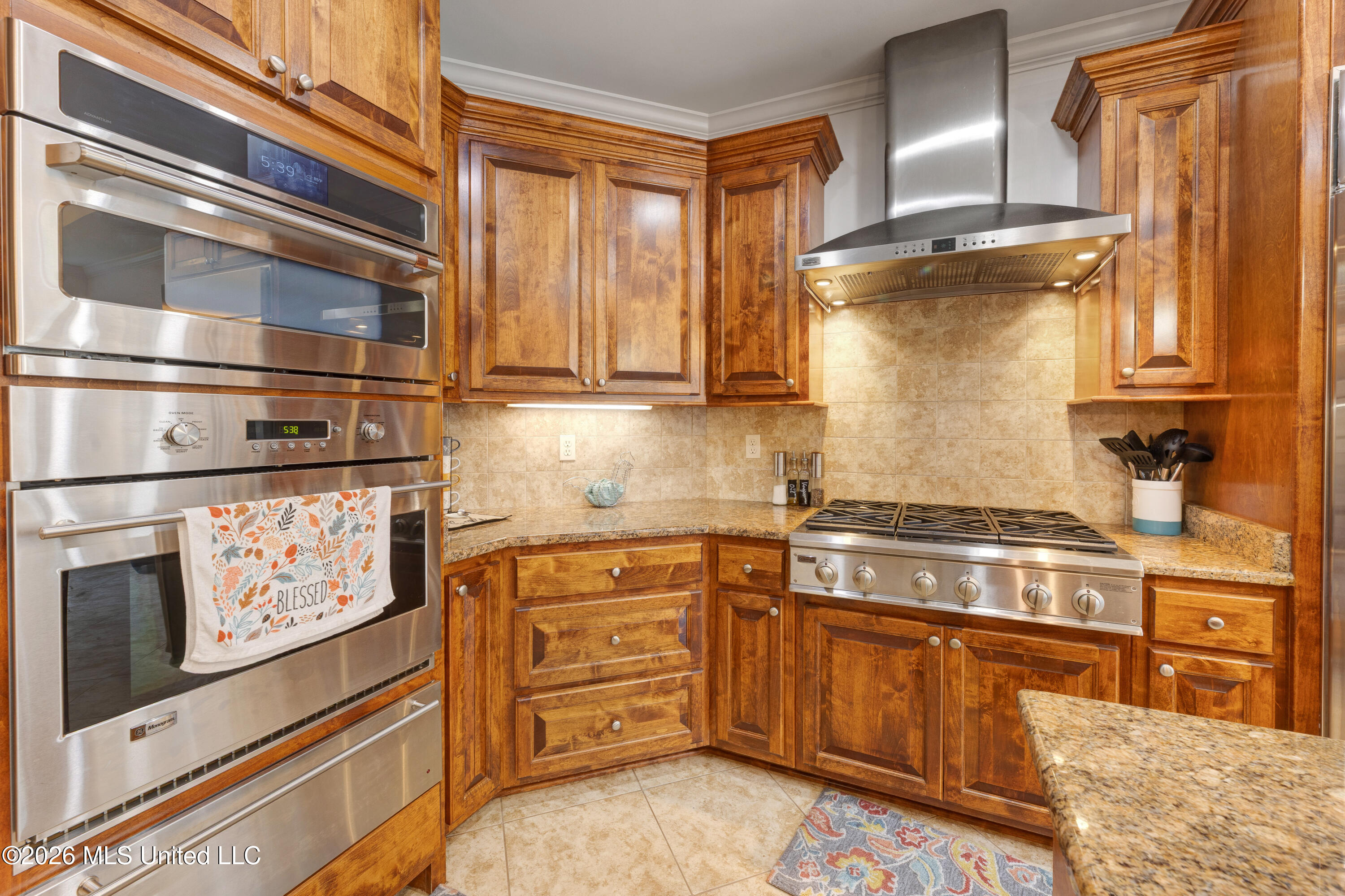 2114 Whitney Oaks Drive Property Photo 20