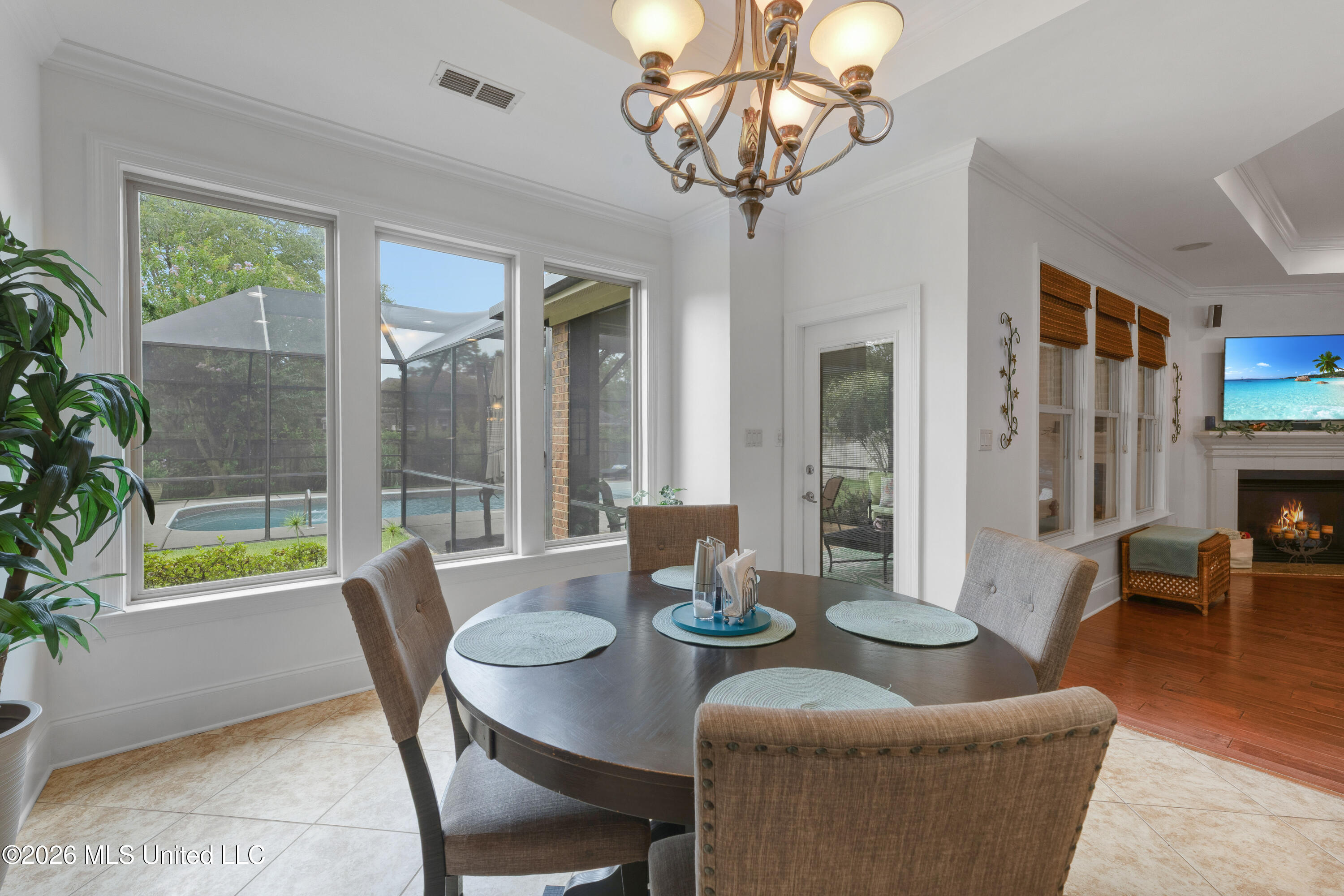 2114 Whitney Oaks Drive Property Photo 25