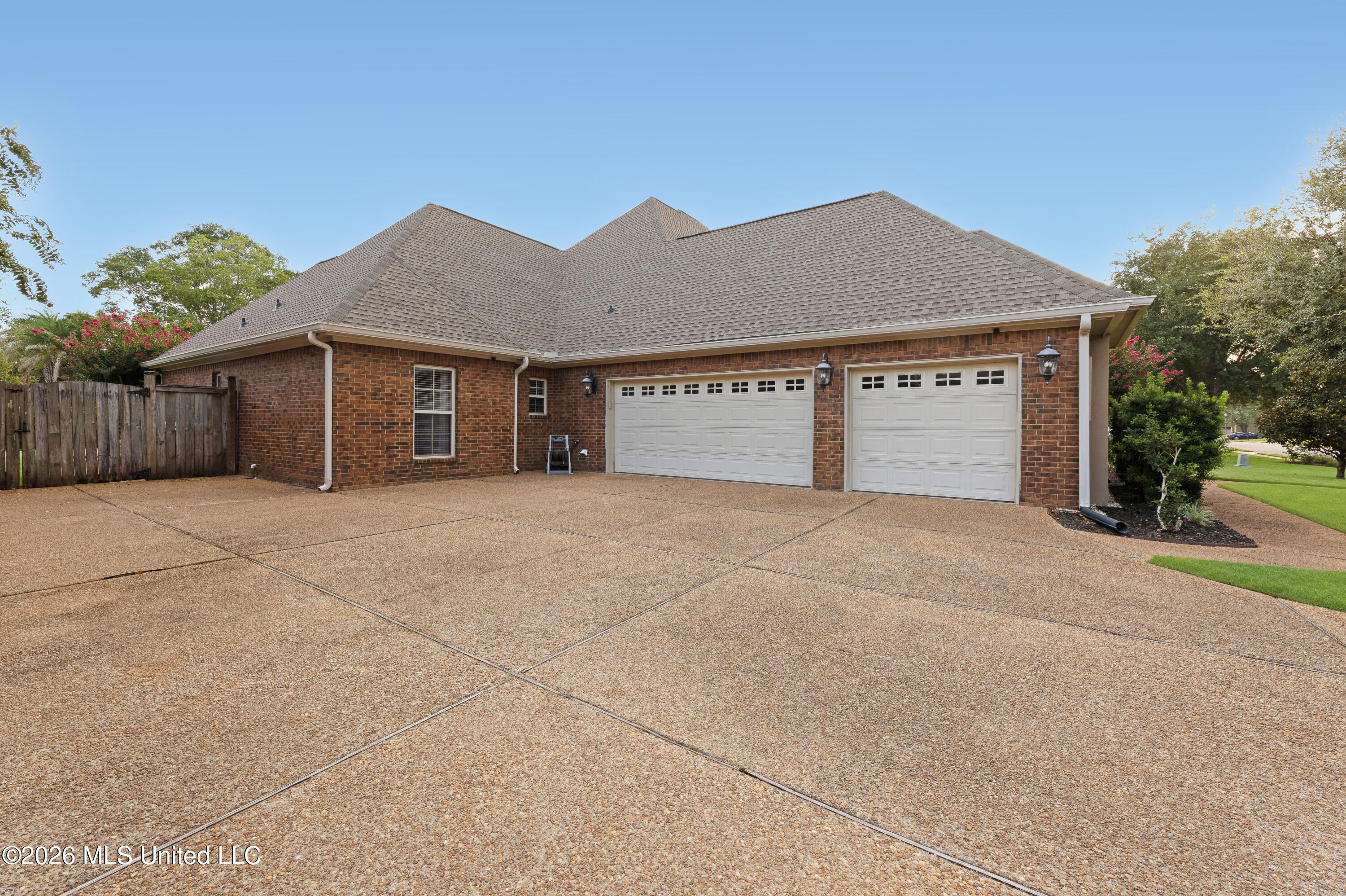 2114 Whitney Oaks Drive Property Photo 60