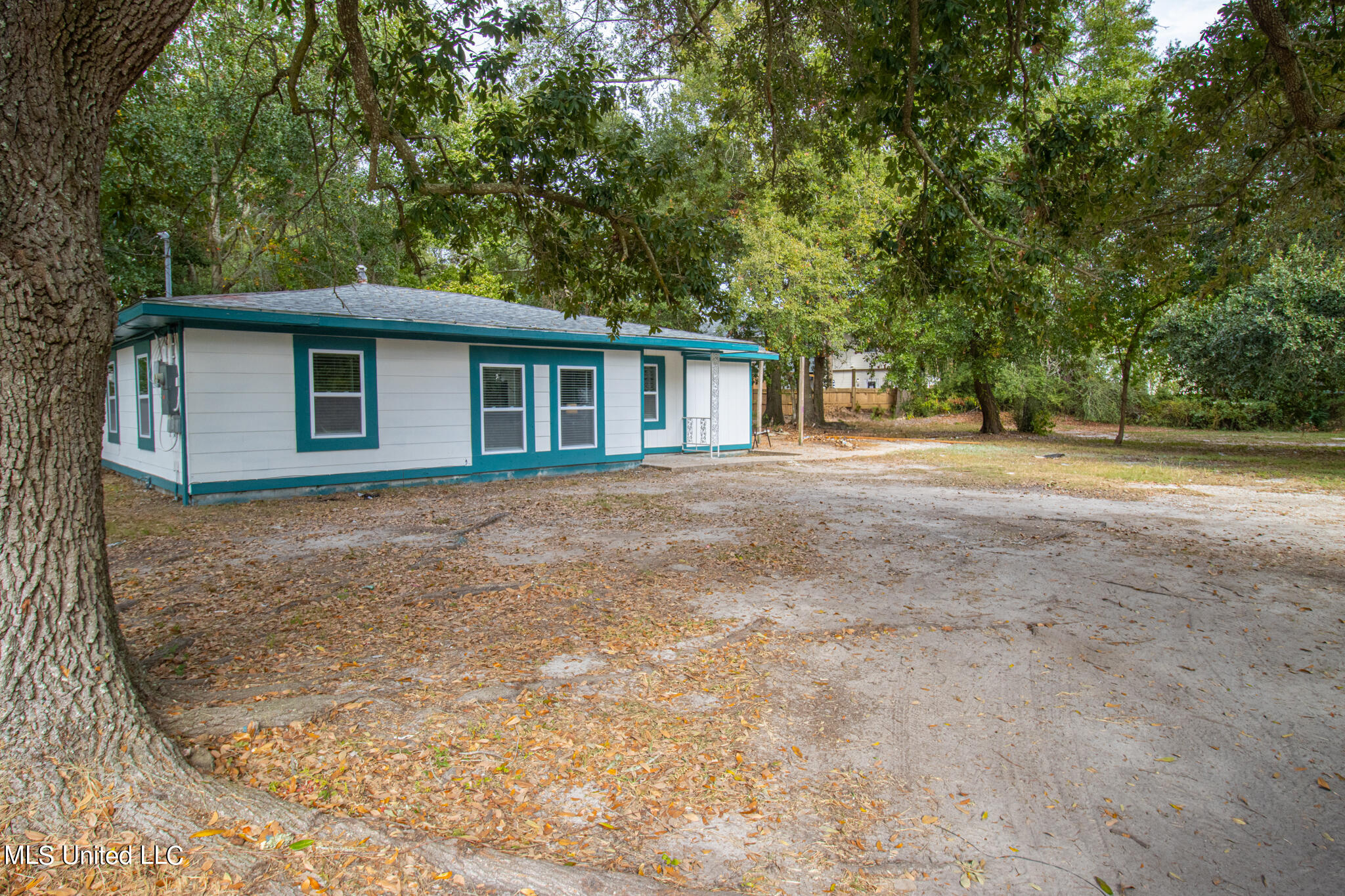 226 Milray Lane Property Photo 1