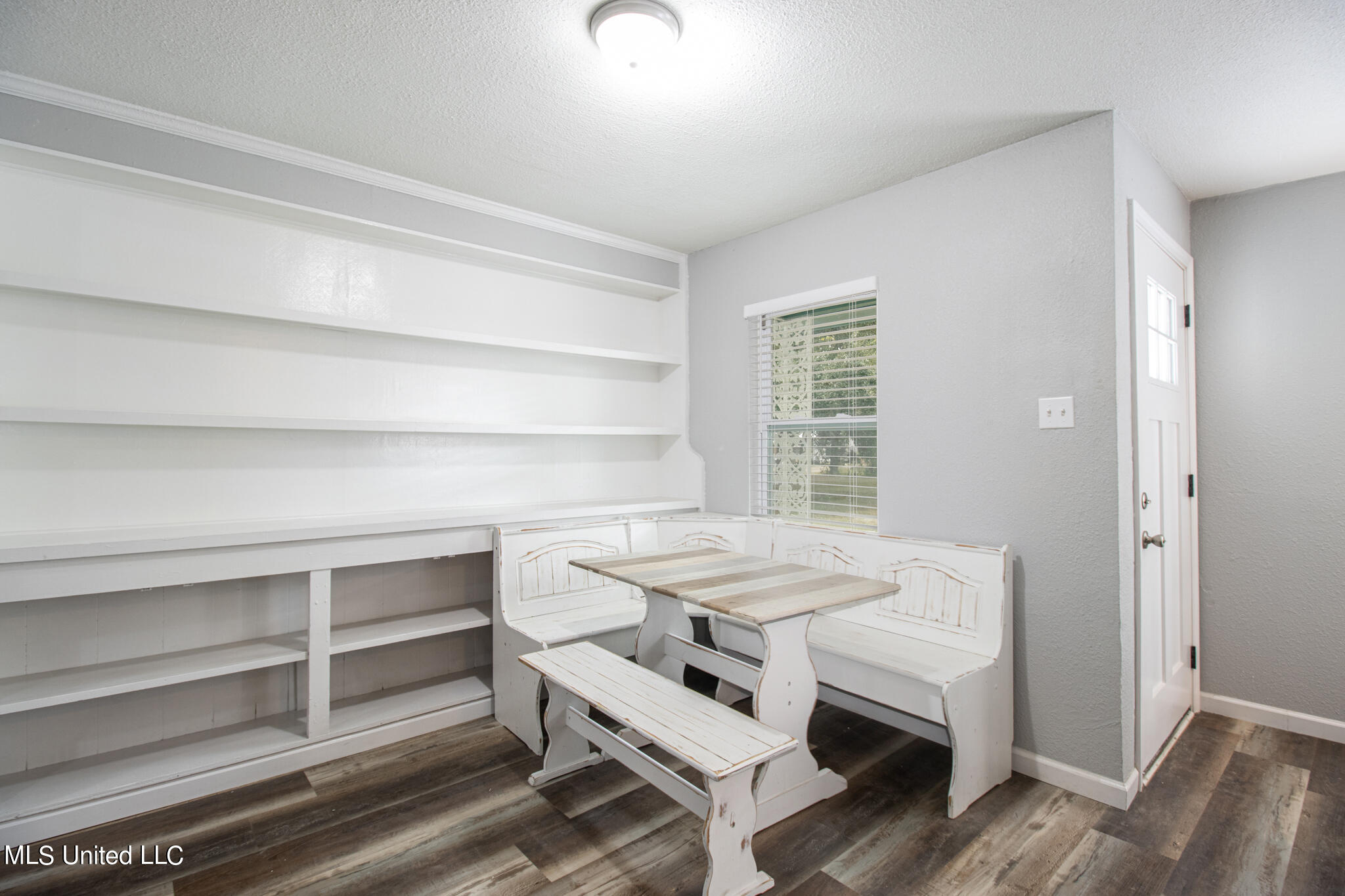 226 Milray Lane Property Photo 8