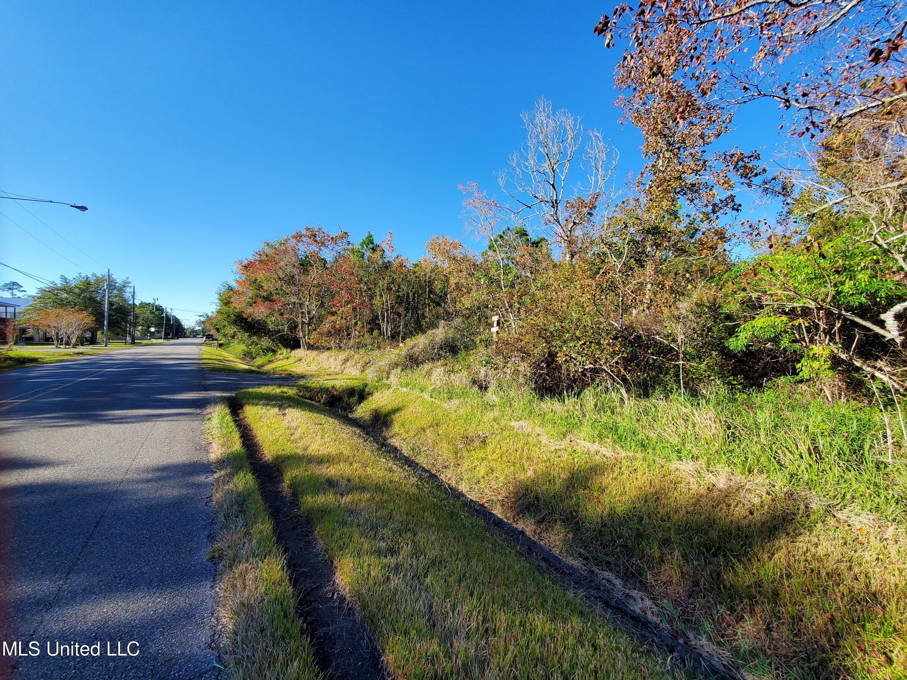 3098 Washington Street Property Photo 8