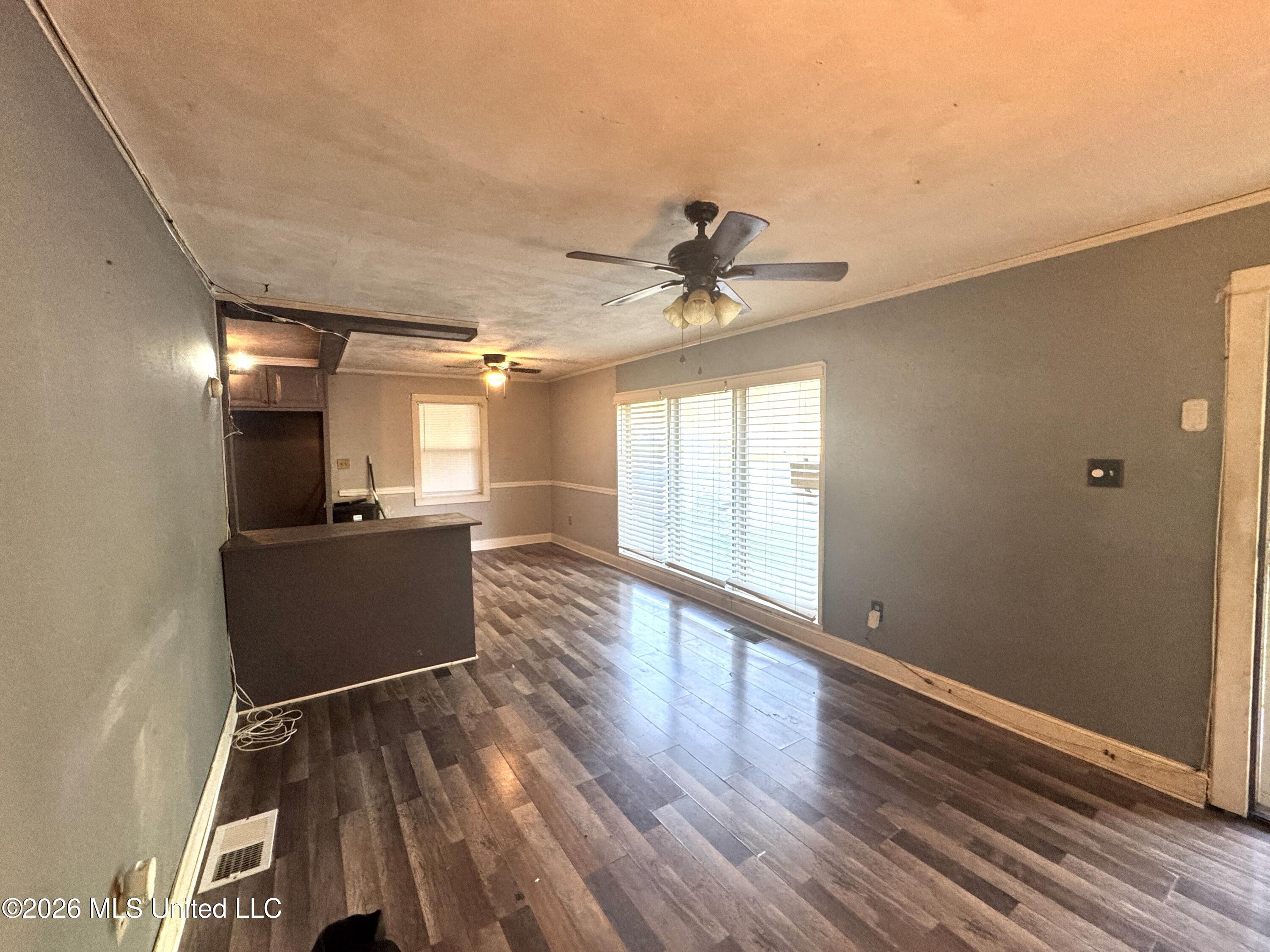 3165 Oak Forest Drive Property Photo 5