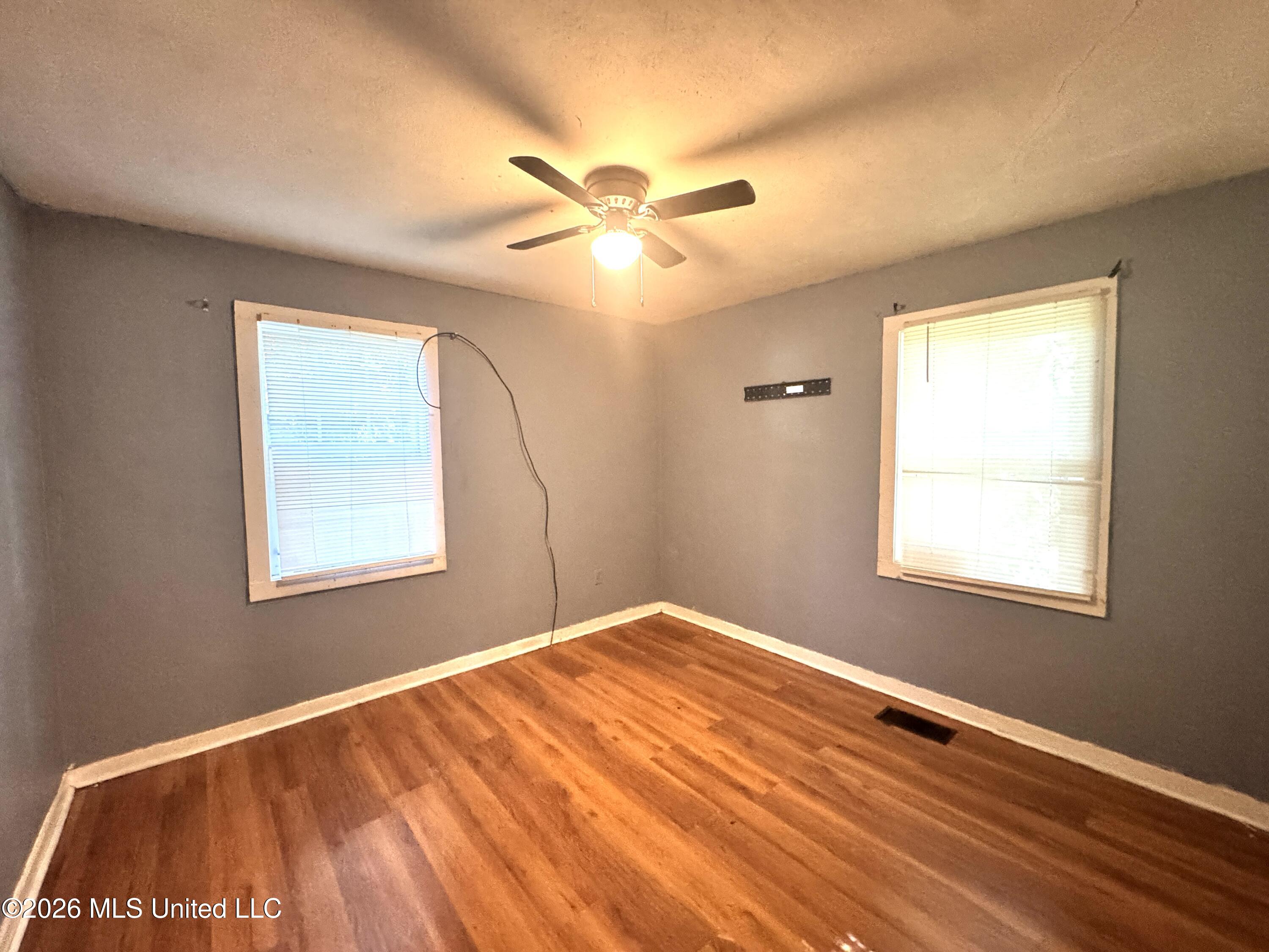 3165 Oak Forest Drive Property Photo 12