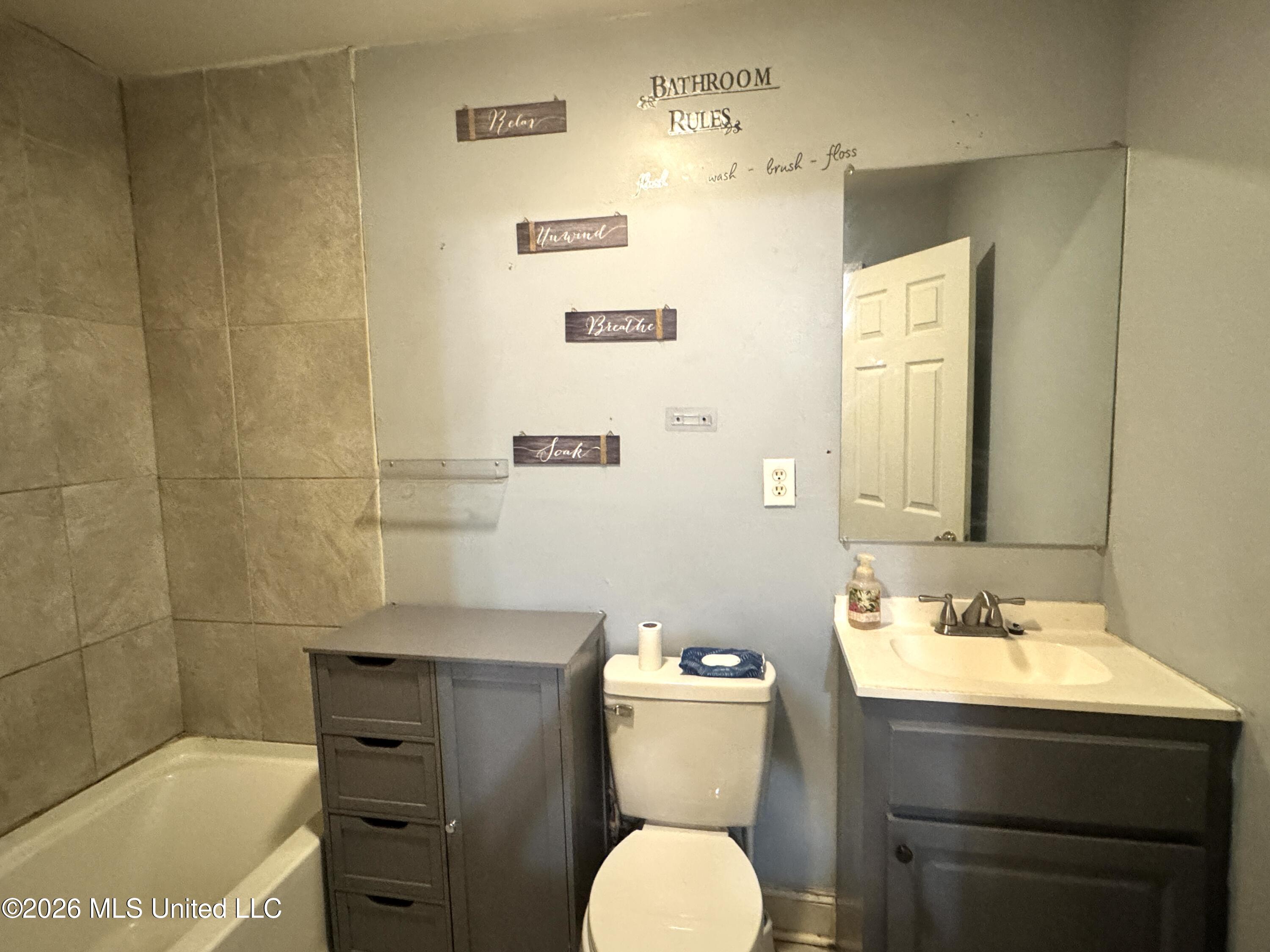 3165 Oak Forest Drive Property Photo 14