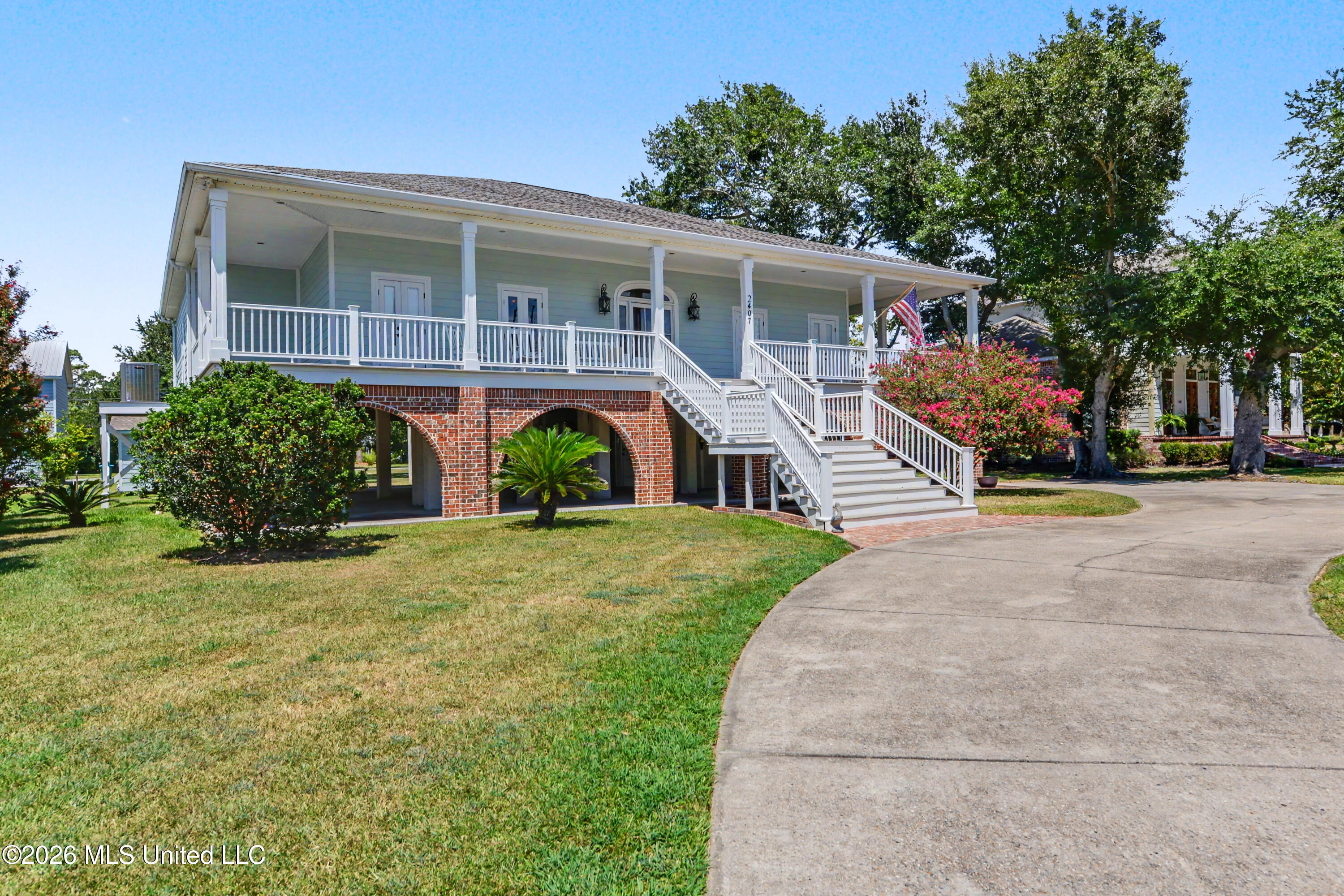 2407 Washington Avenue Property Photo 1