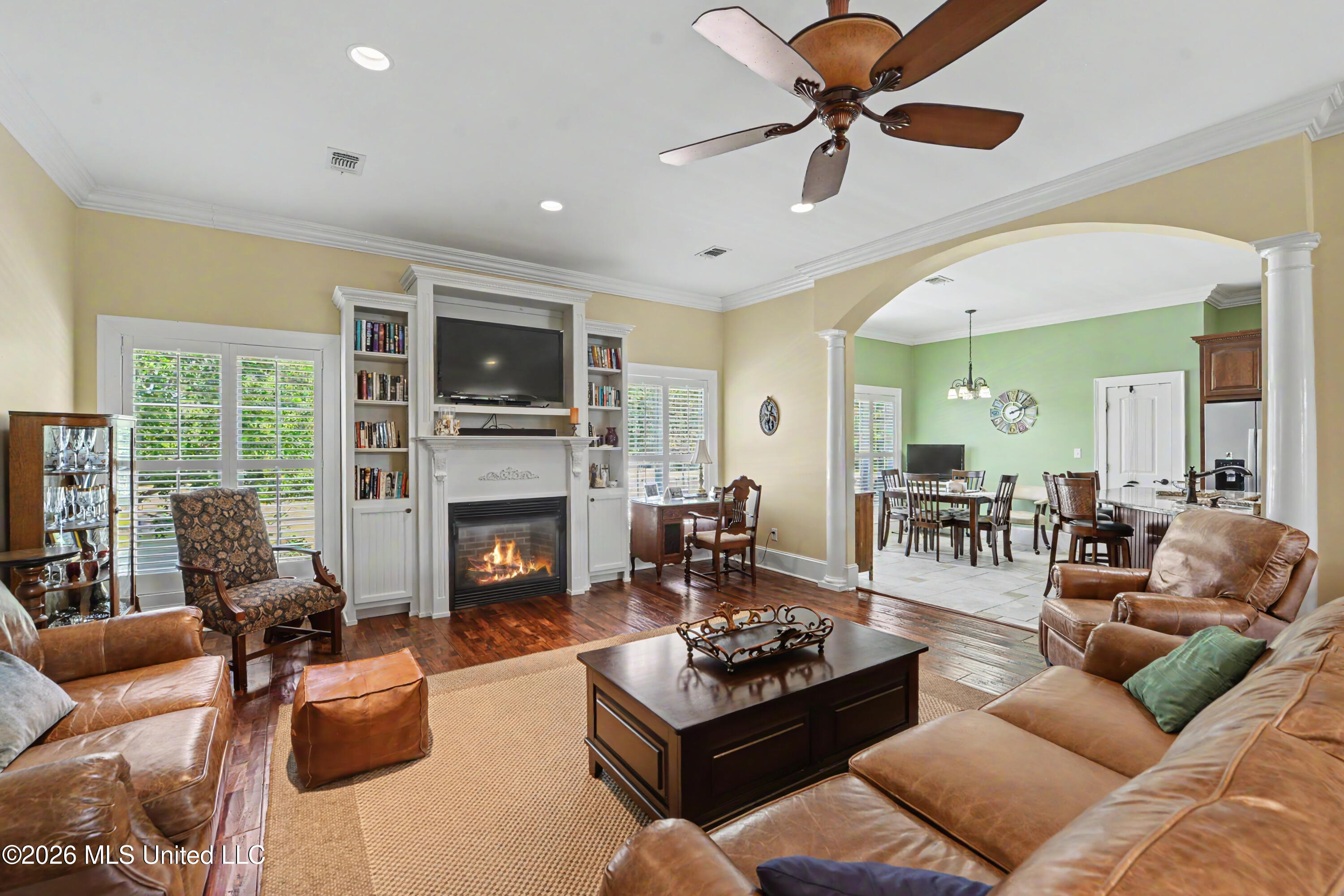 2407 Washington Avenue Property Photo 7