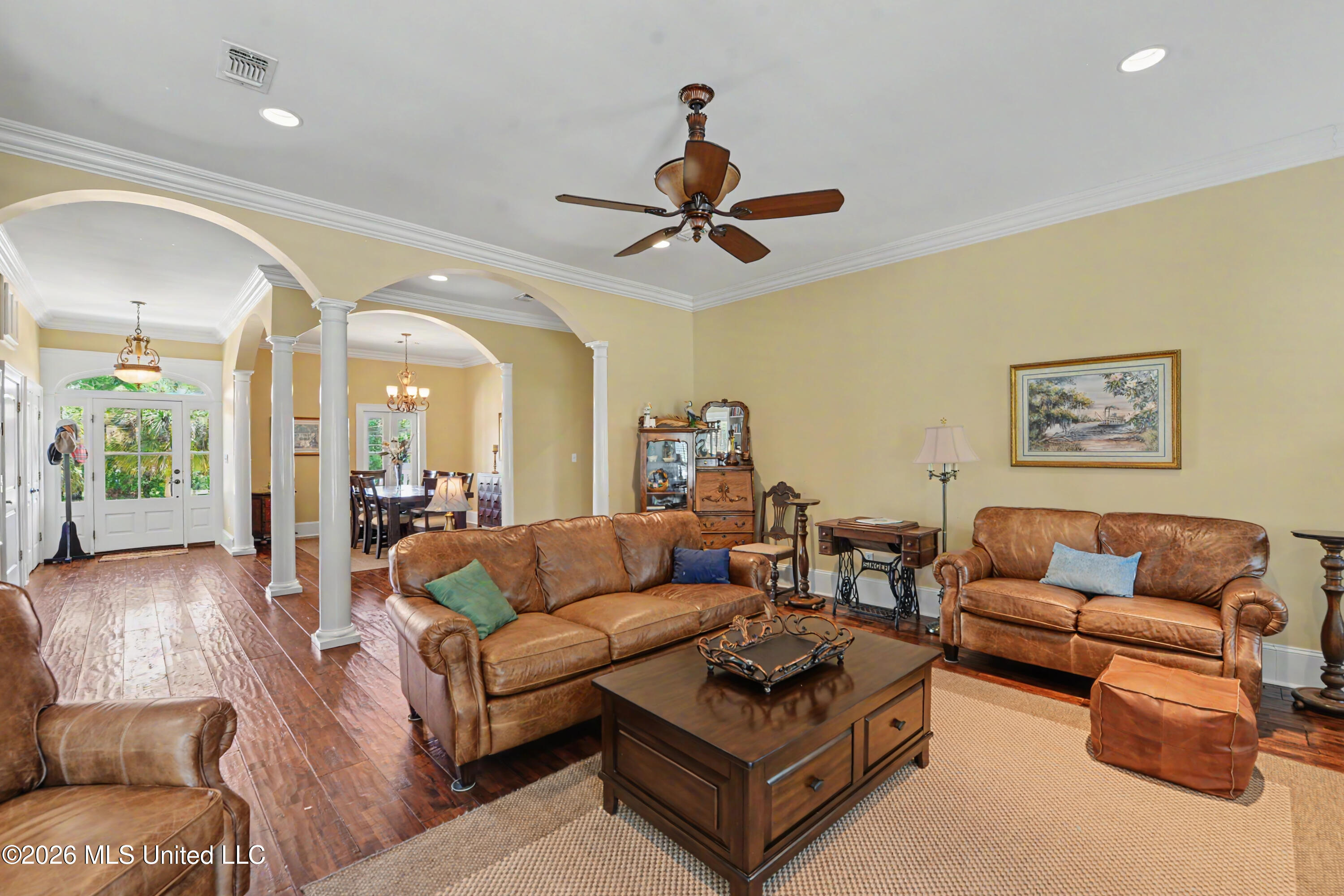 2407 Washington Avenue Property Photo 9