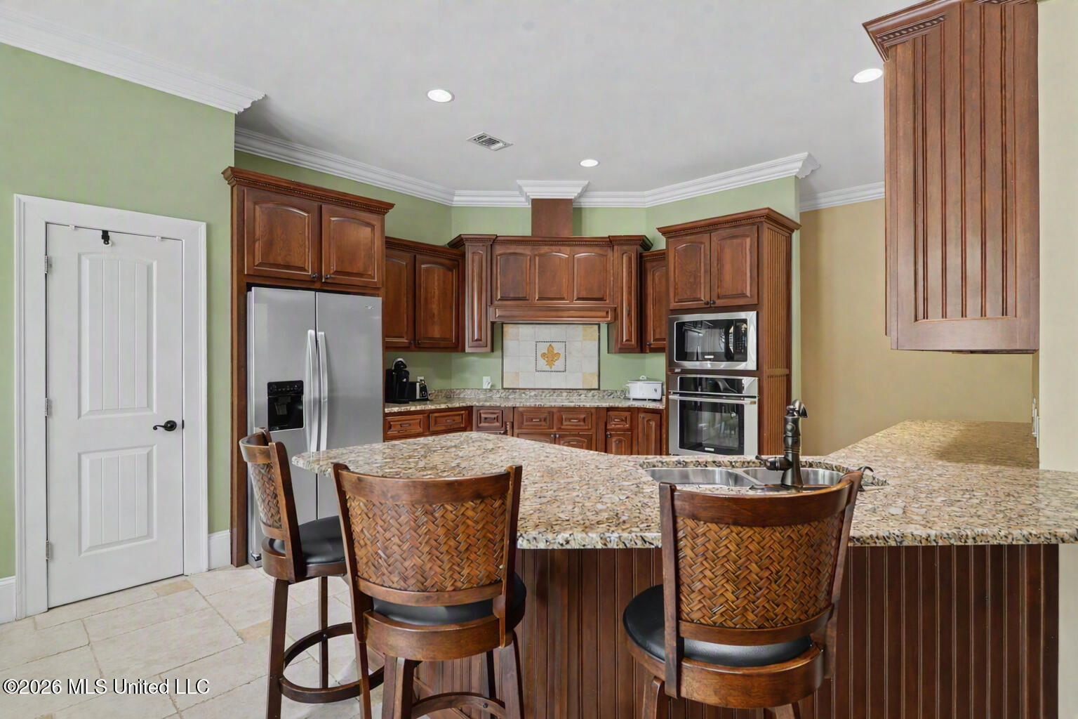 2407 Washington Avenue Property Photo 10
