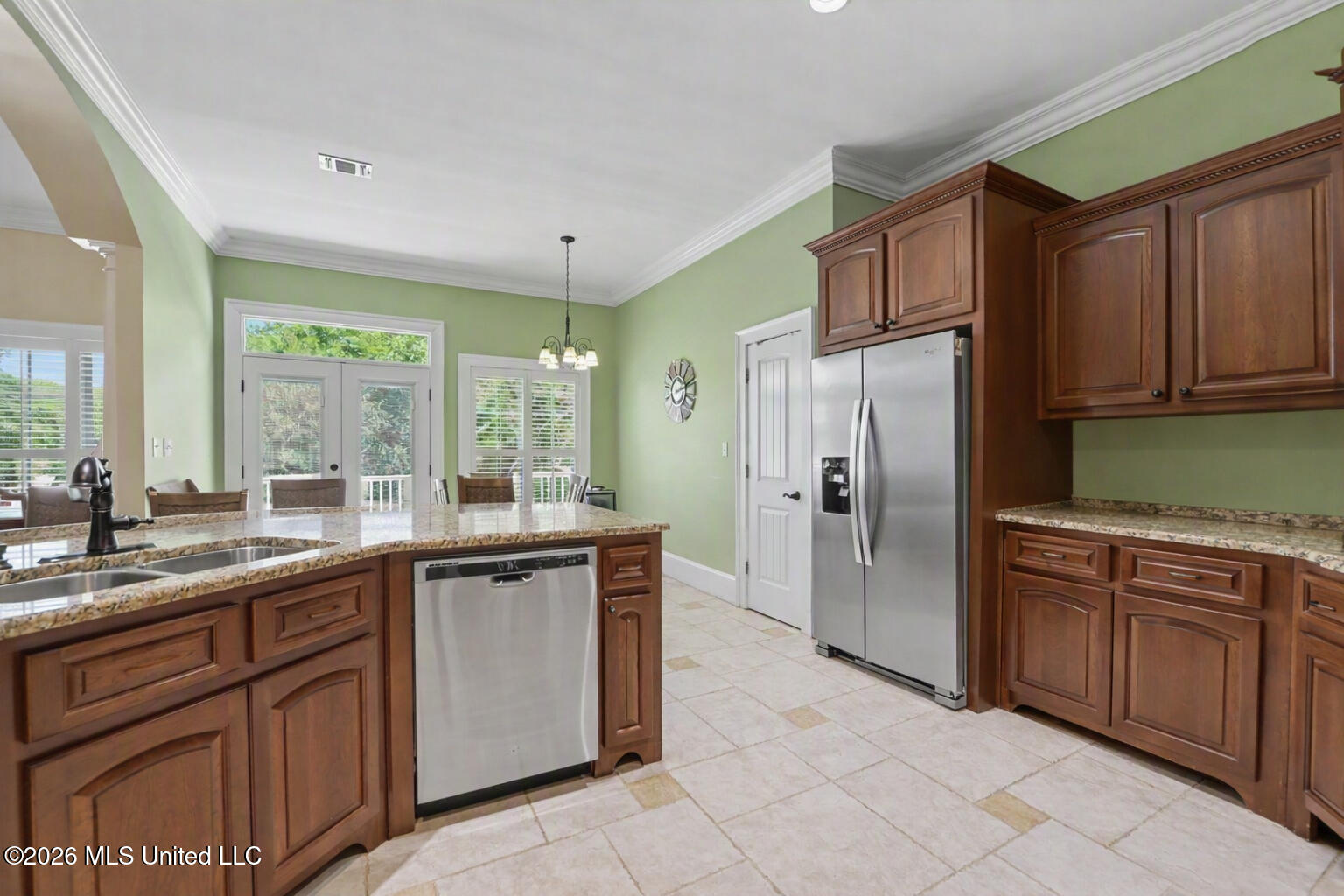 2407 Washington Avenue Property Photo 13