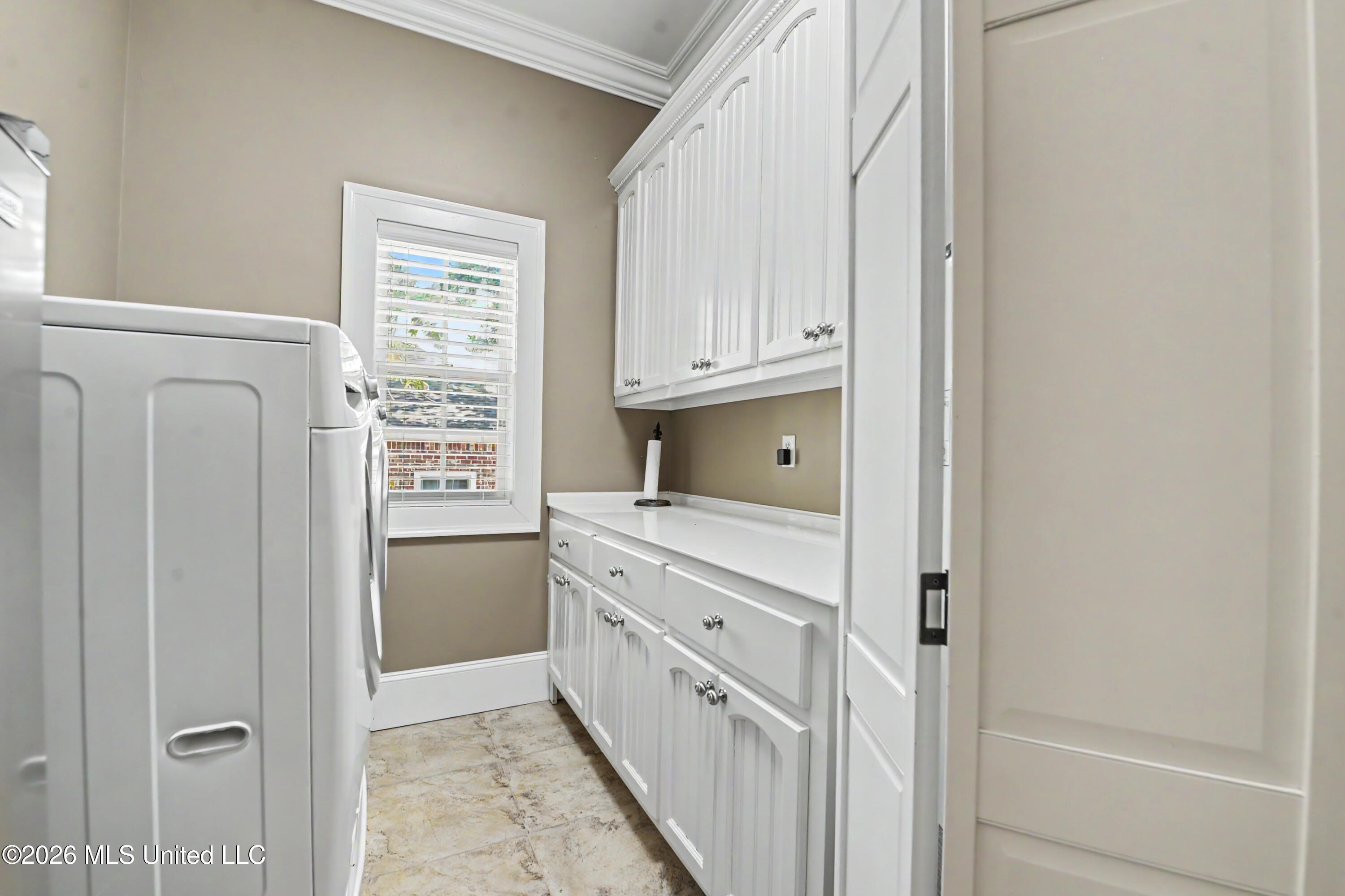 2407 Washington Avenue Property Photo 25