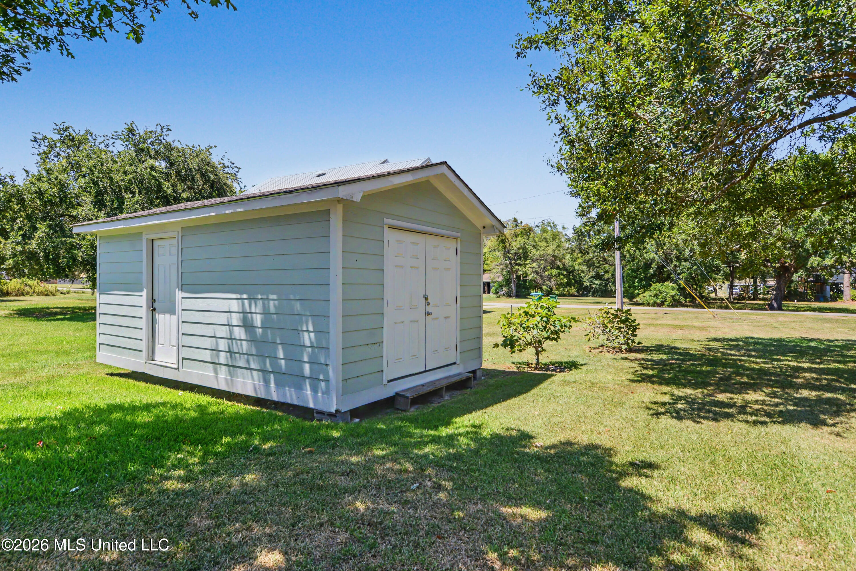 2407 Washington Avenue Property Photo 28