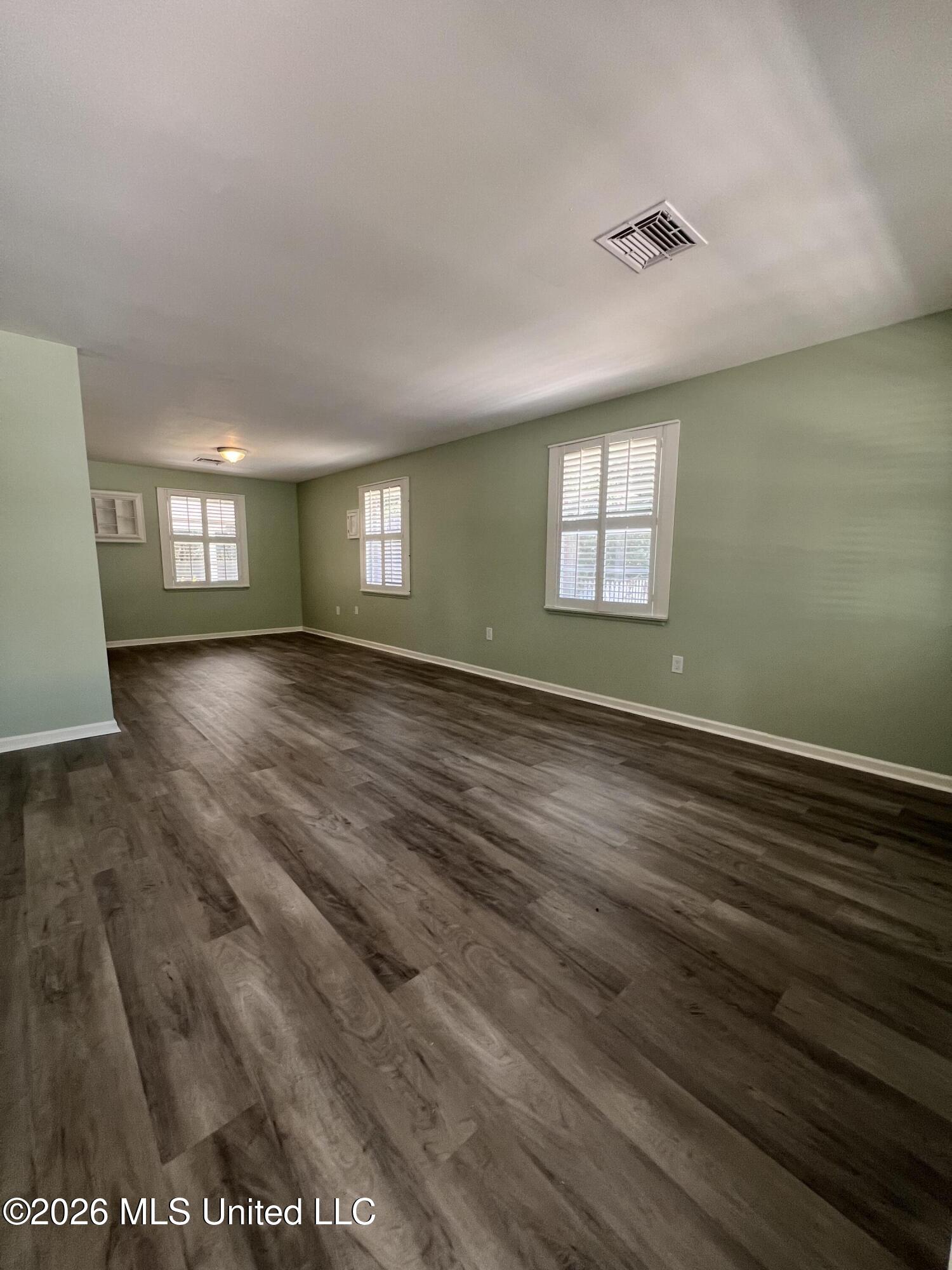 802 Augustine Drive Property Photo 3