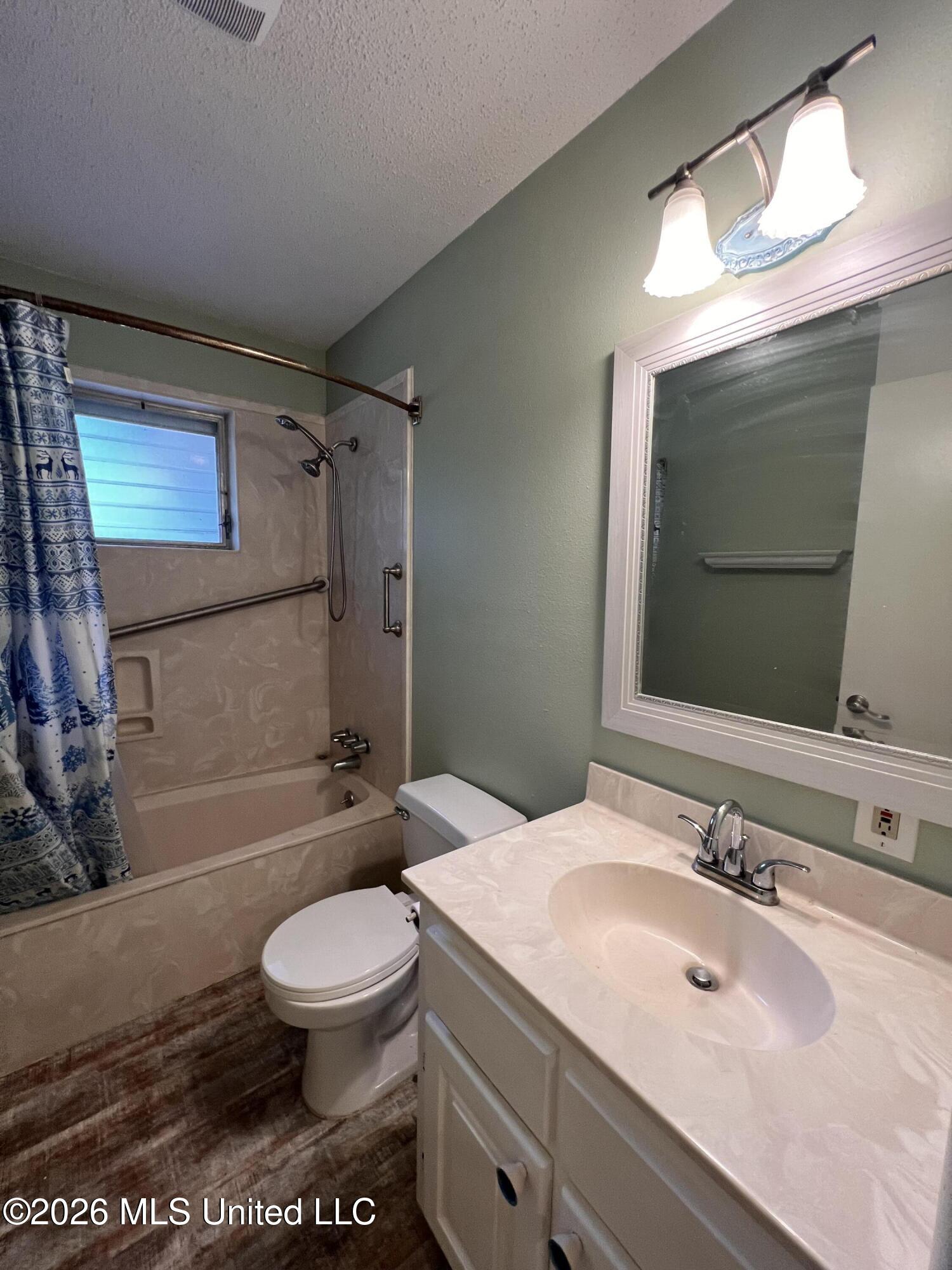 802 Augustine Drive Property Photo 12