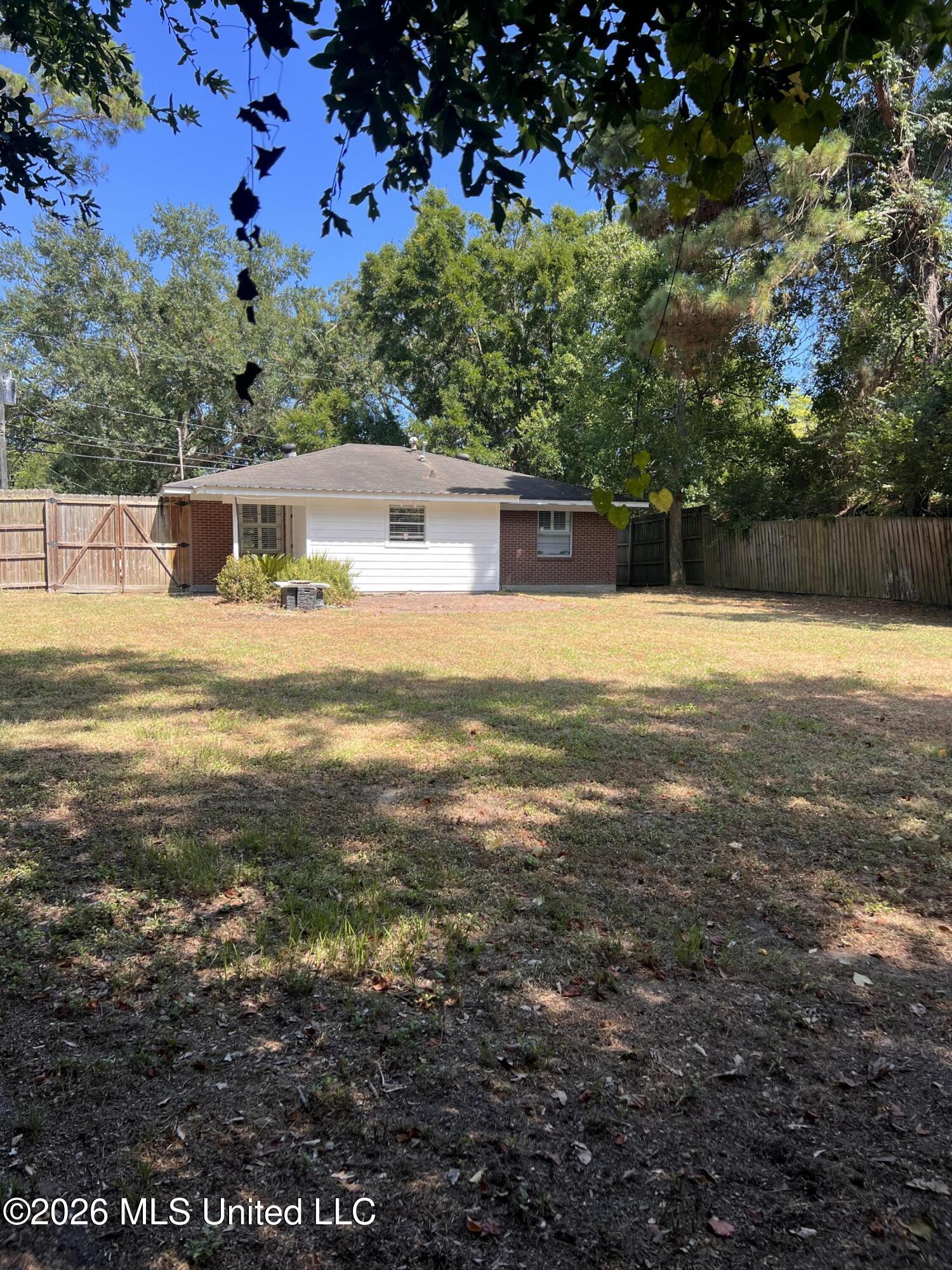 802 Augustine Drive Property Photo 18