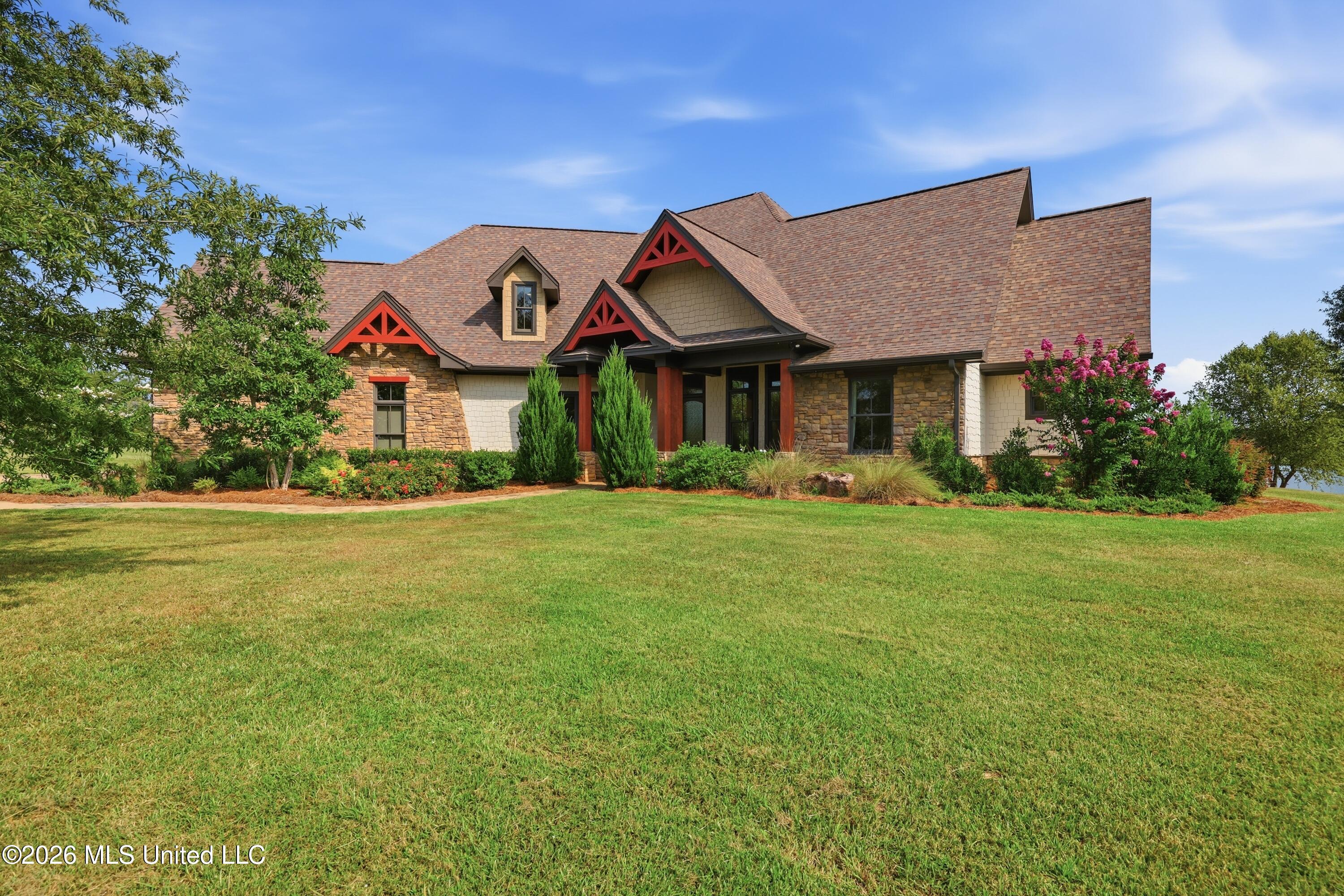 104 Chantry Lane Property Photo 1