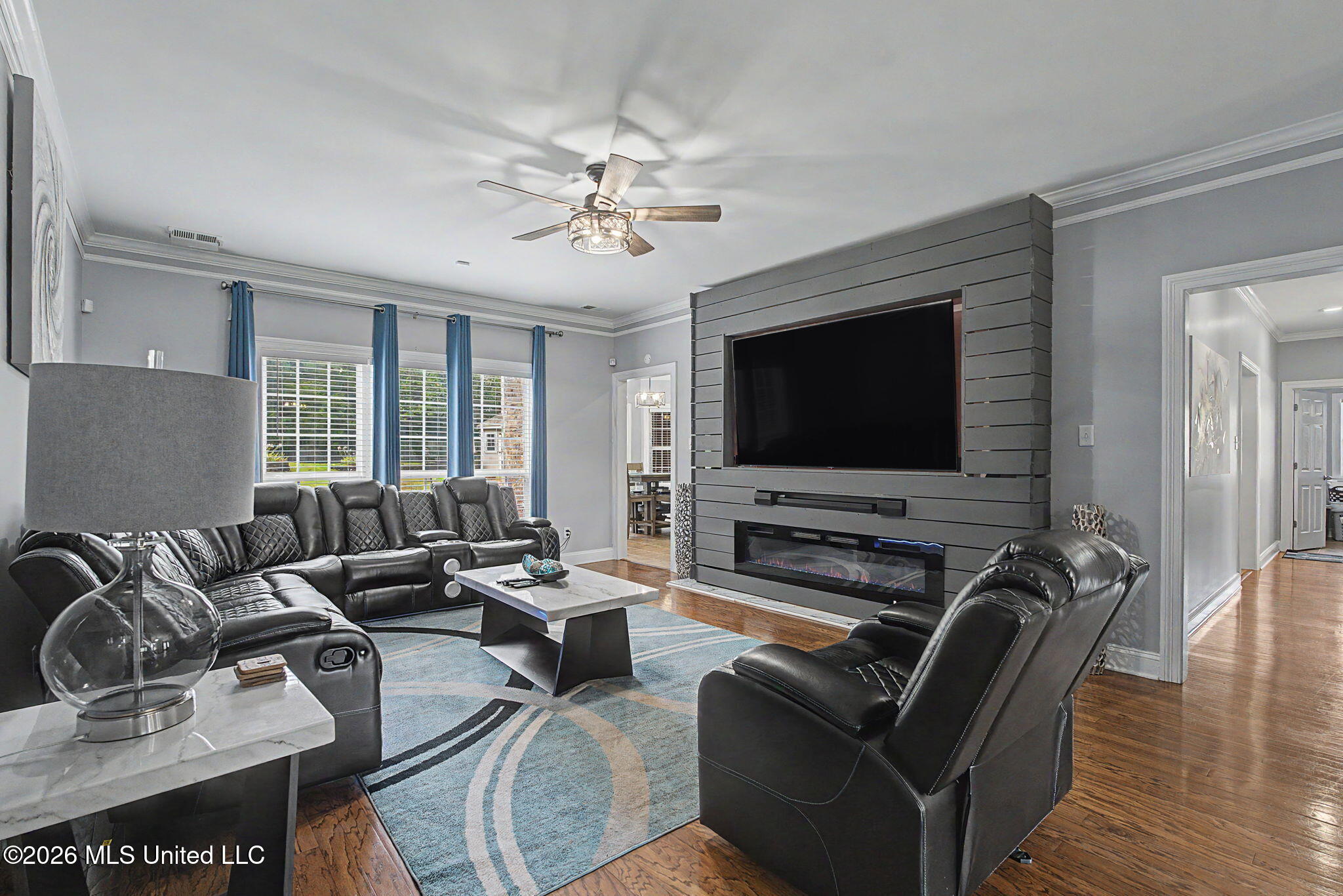 6459 Carson Drive Property Photo 4