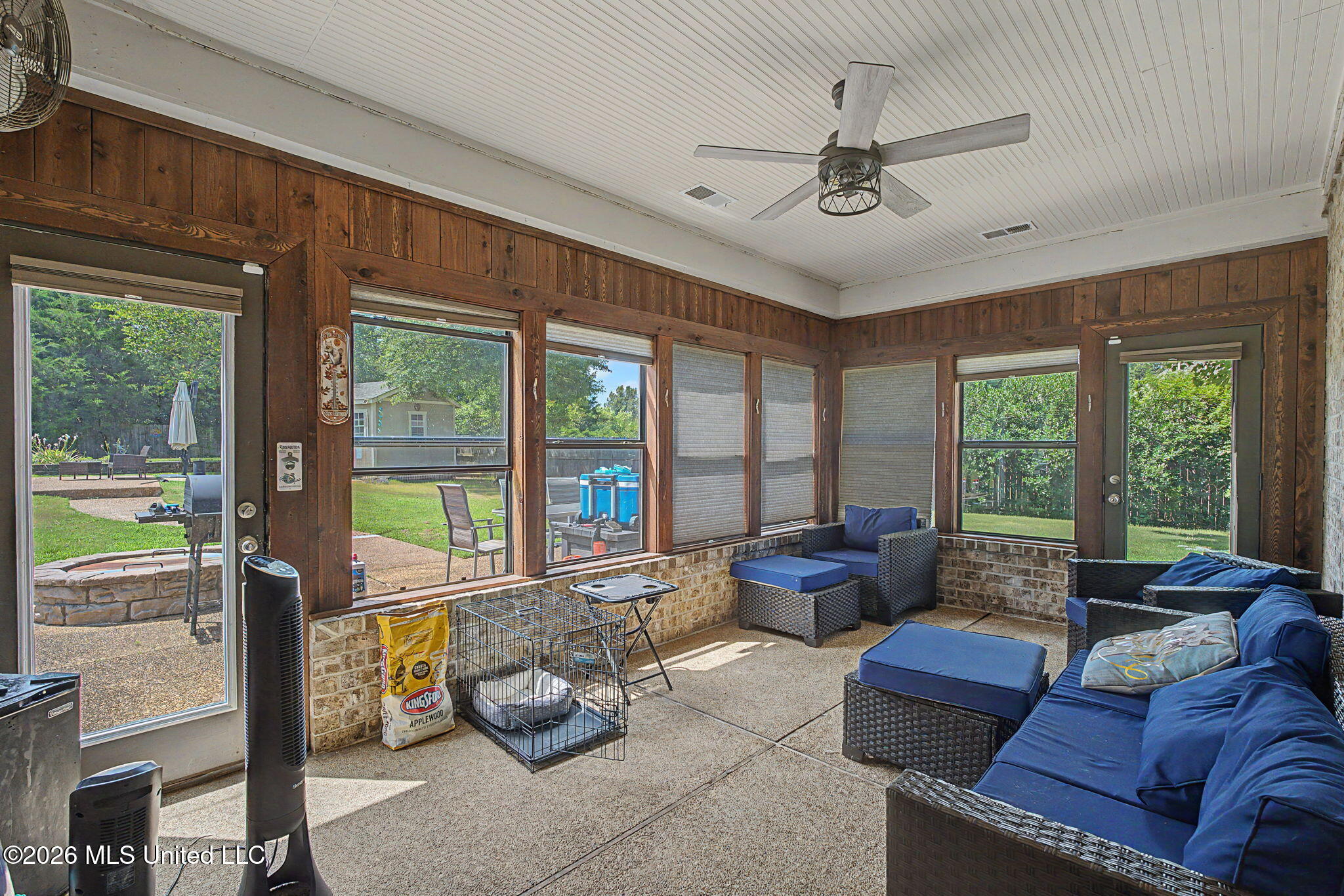 6459 Carson Drive Property Photo 5