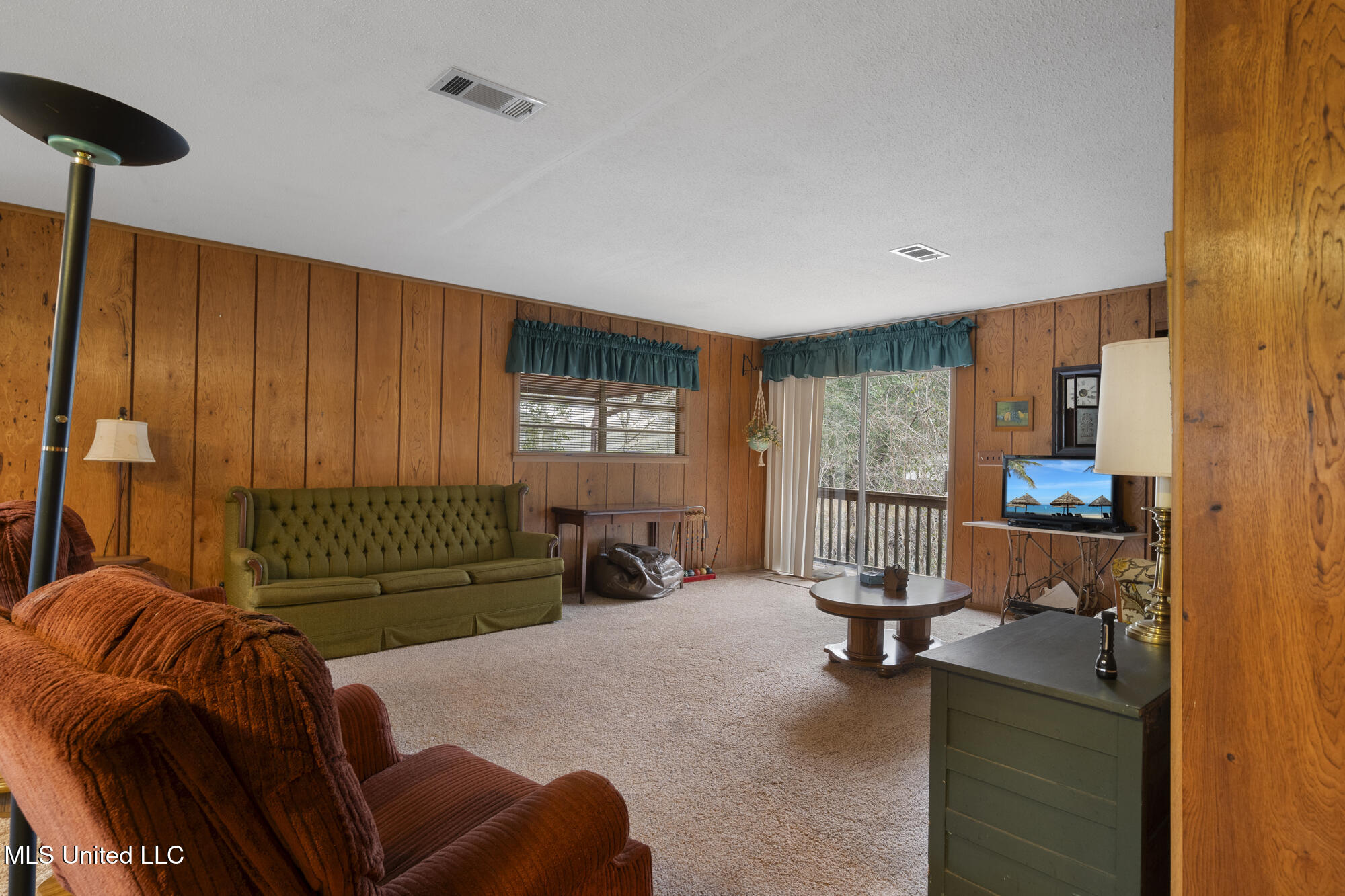 1927 Shady Point Circle Property Photo 4