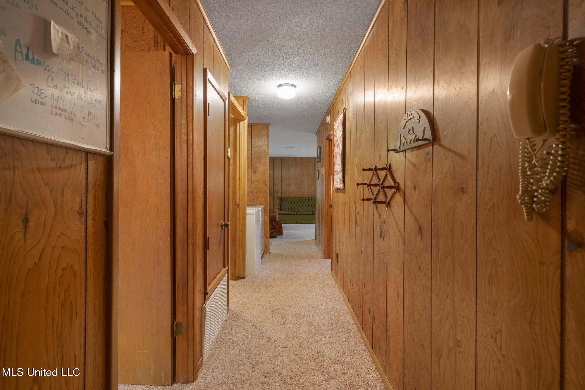 1927 Shady Point Circle Property Photo 6