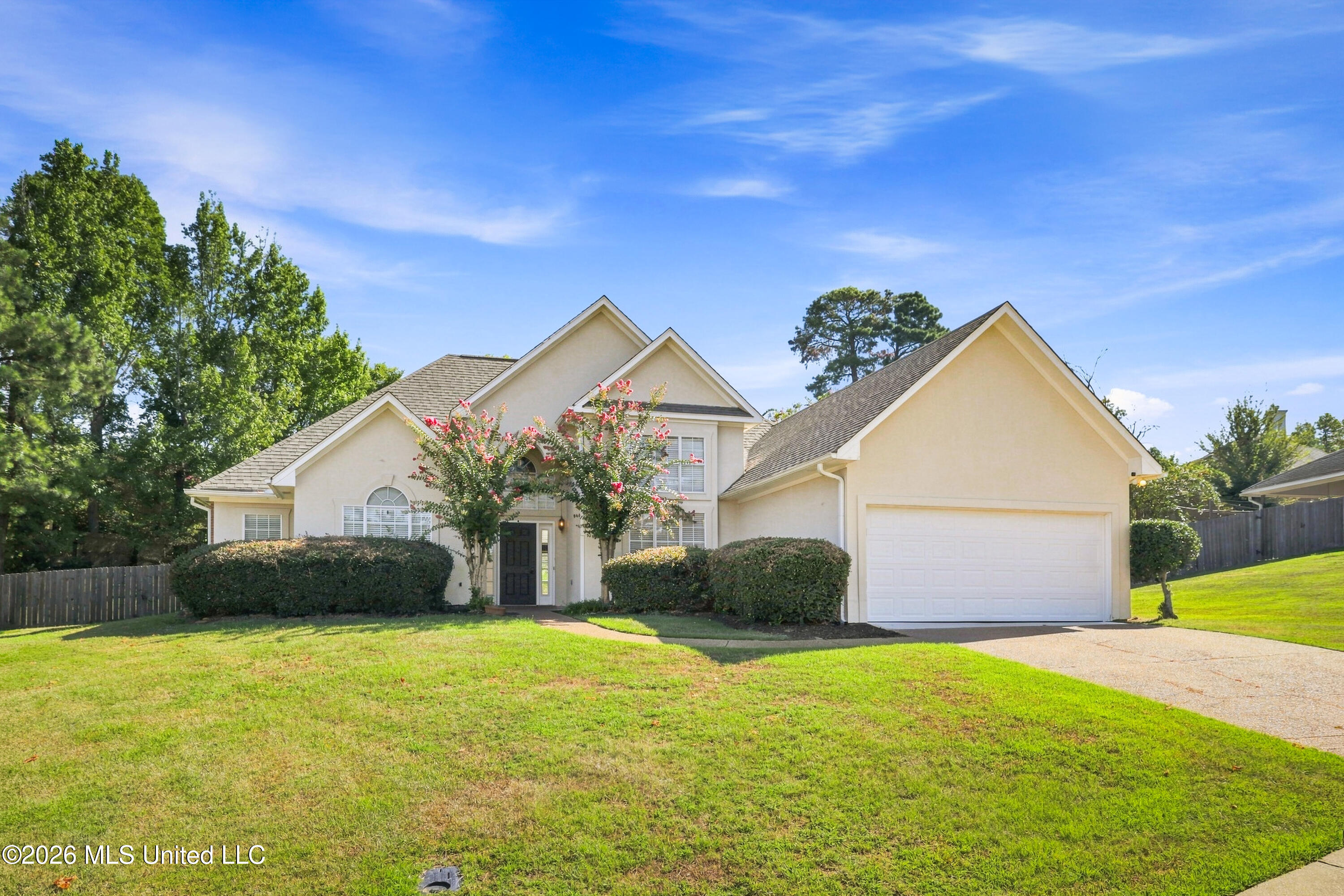 102 Spring Valley Drive Property Photo 1