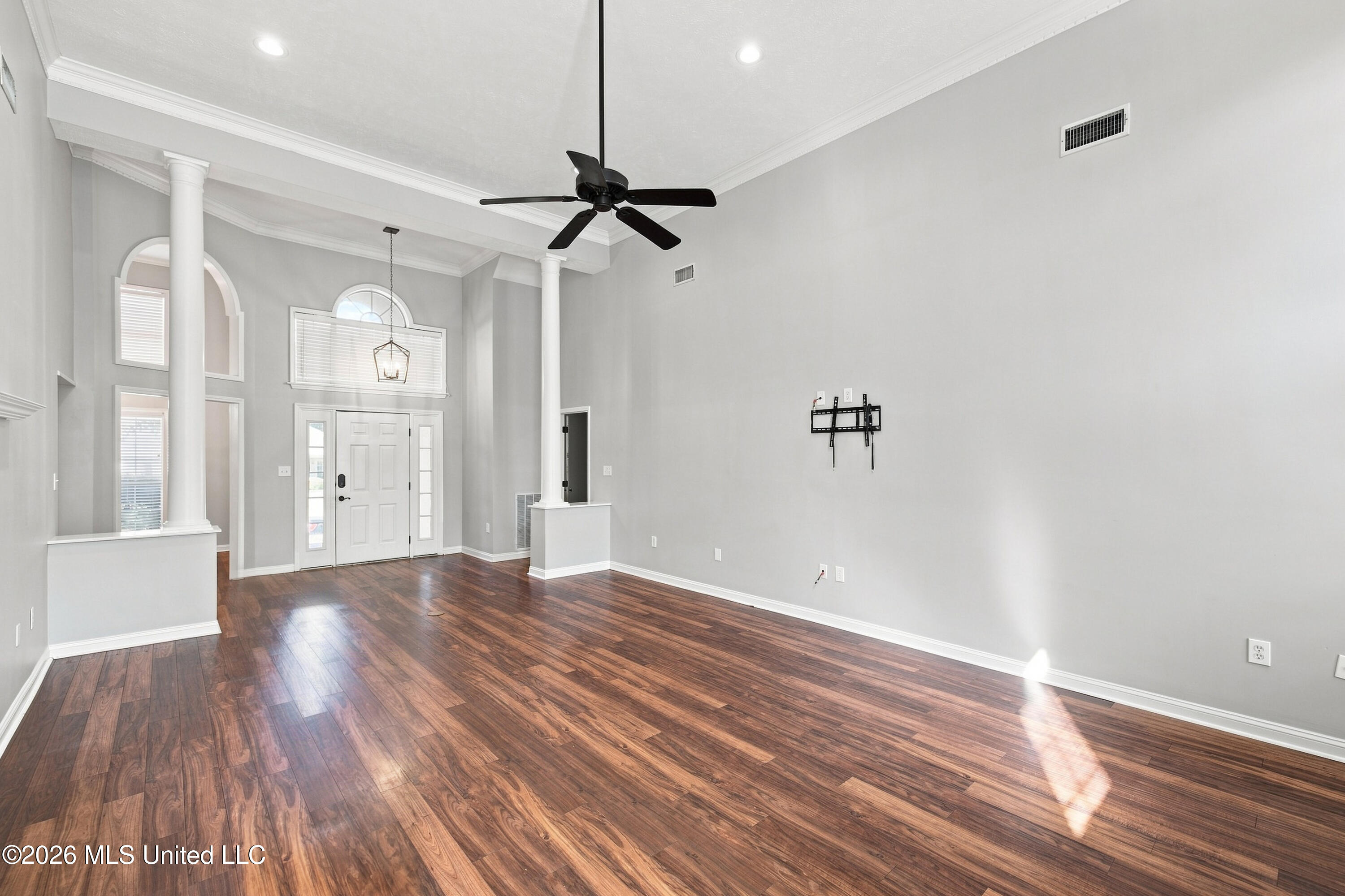 102 Spring Valley Drive Property Photo 9