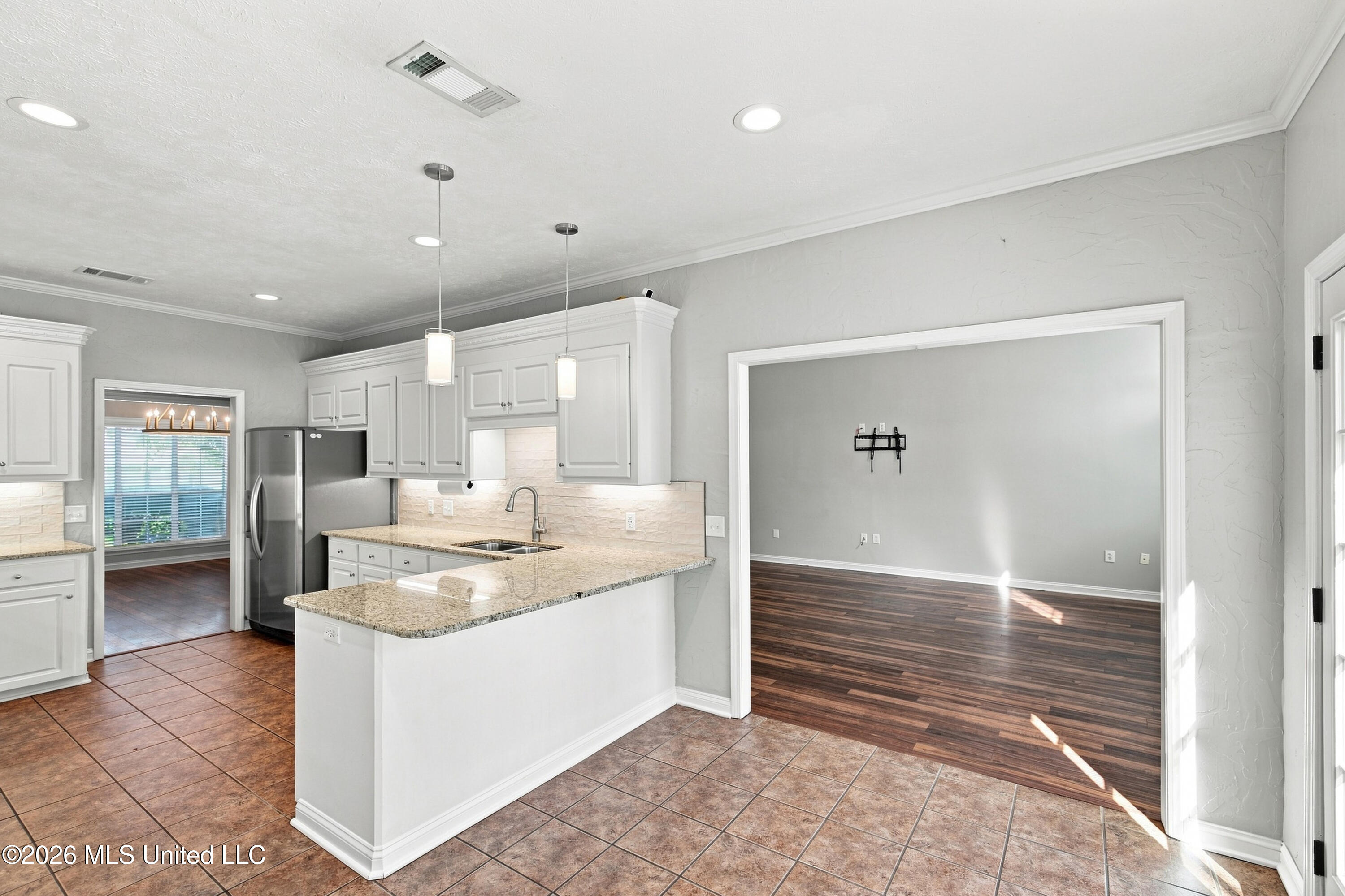 102 Spring Valley Drive Property Photo 11