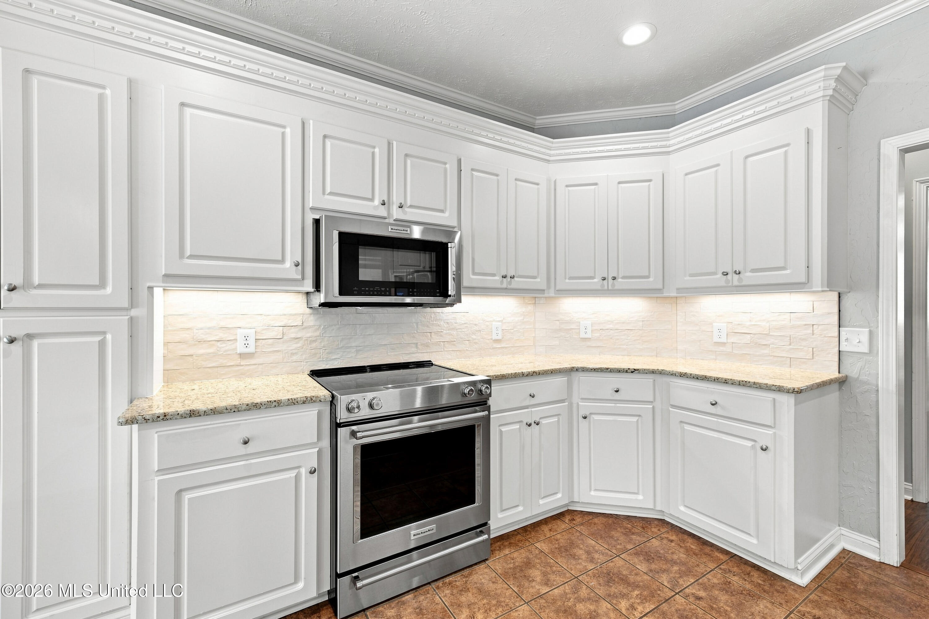 102 Spring Valley Drive Property Photo 12