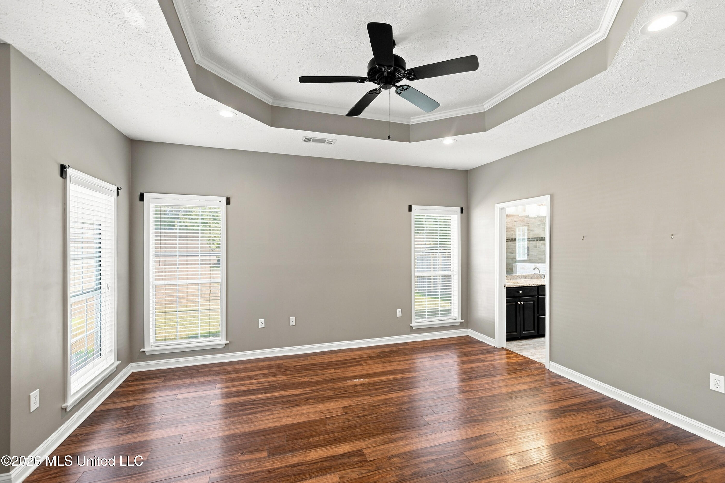 102 Spring Valley Drive Property Photo 18