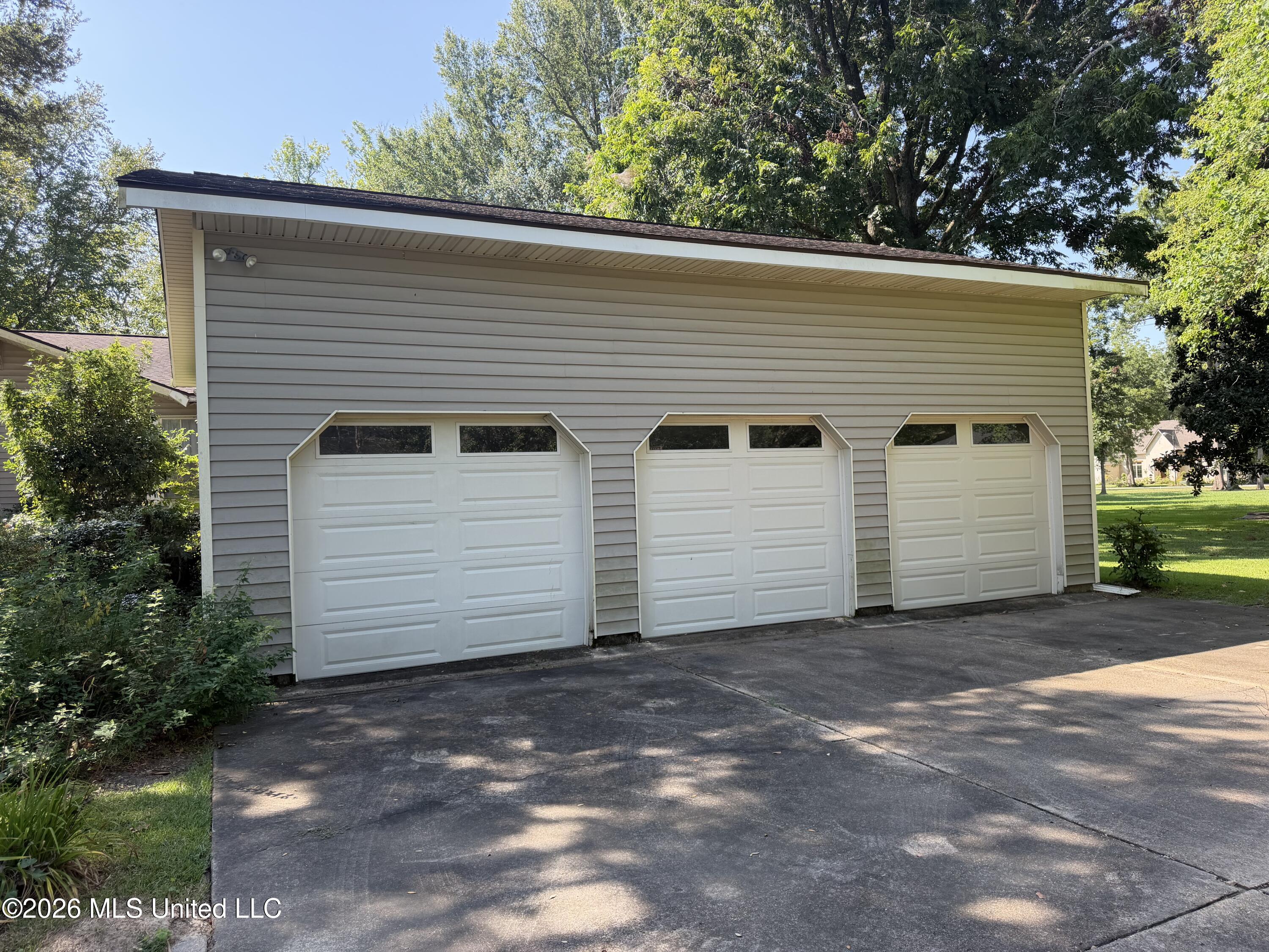 1206 Concordia Avenue Property Photo 3