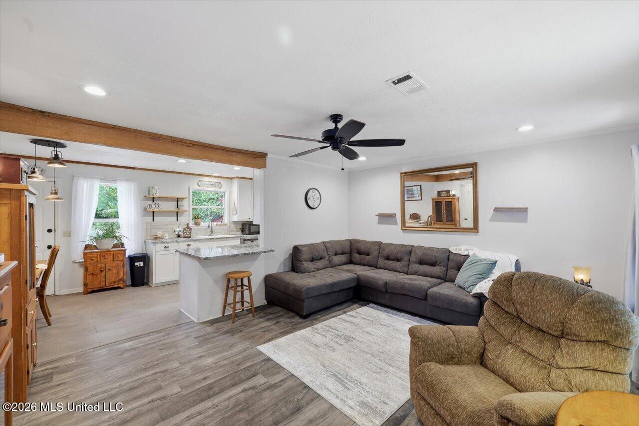 2126 Boyd Road Property Photo 2