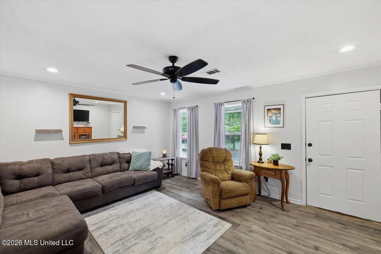 2126 Boyd Road Property Photo 7