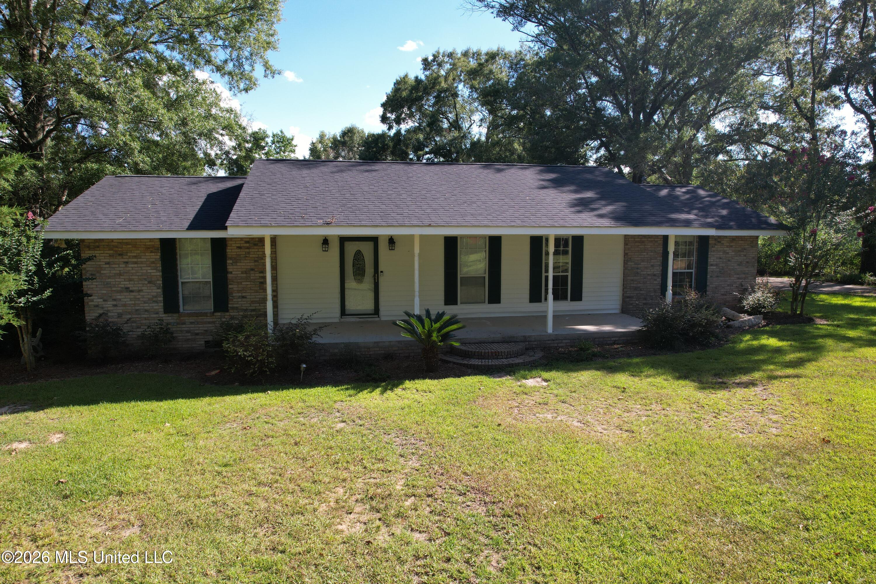 68 Dummy Line Road Property Photo 1