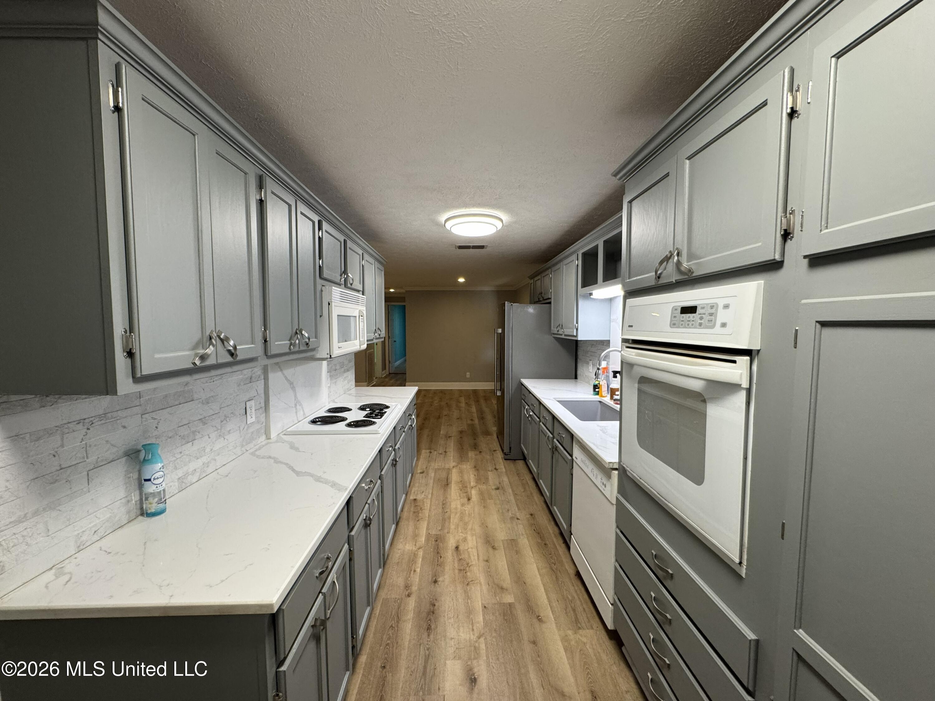 68 Dummy Line Road Property Photo 8