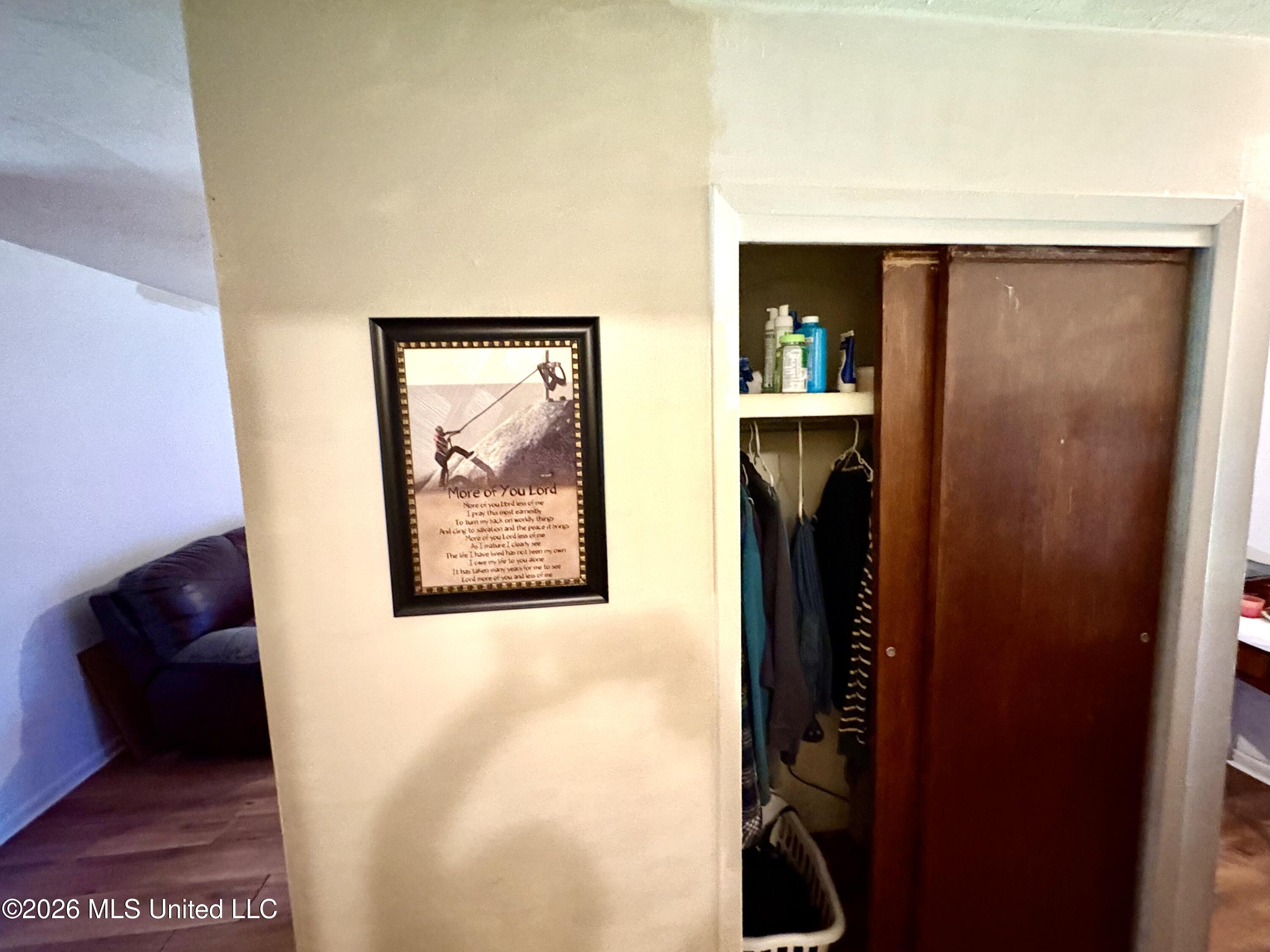 111 Moonmist Drive Property Photo 6