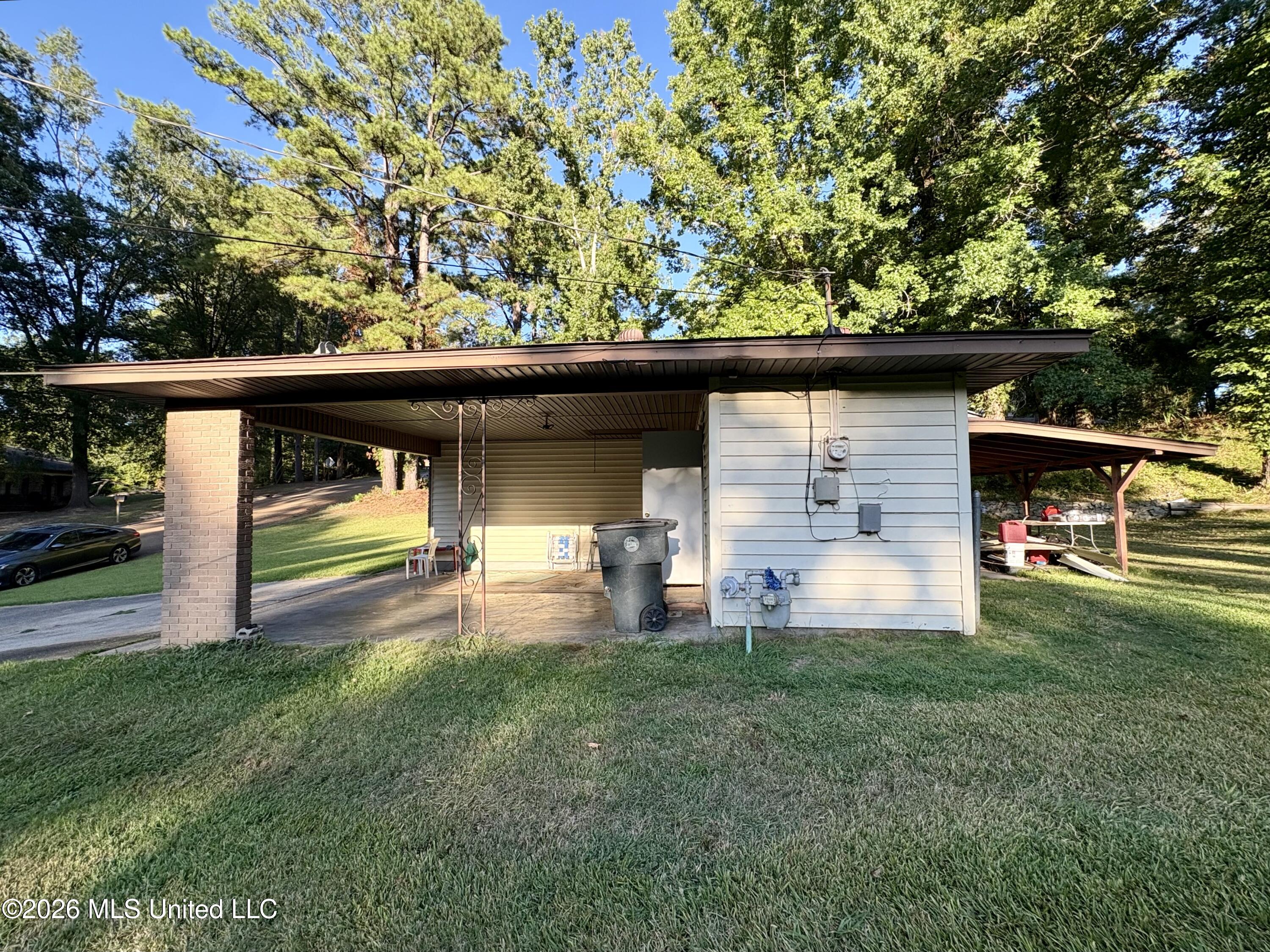111 Moonmist Drive Property Photo 19
