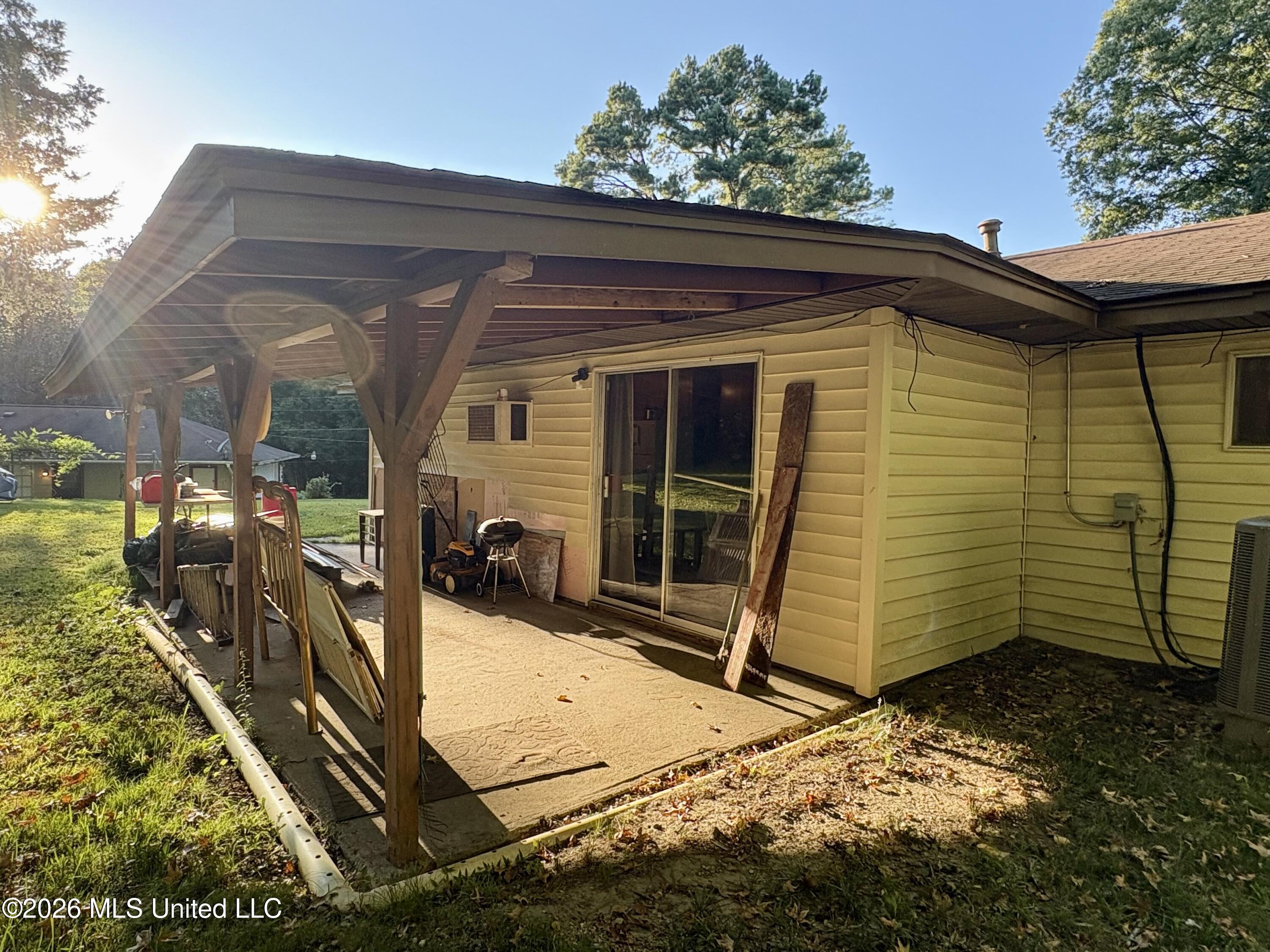111 Moonmist Drive Property Photo 22