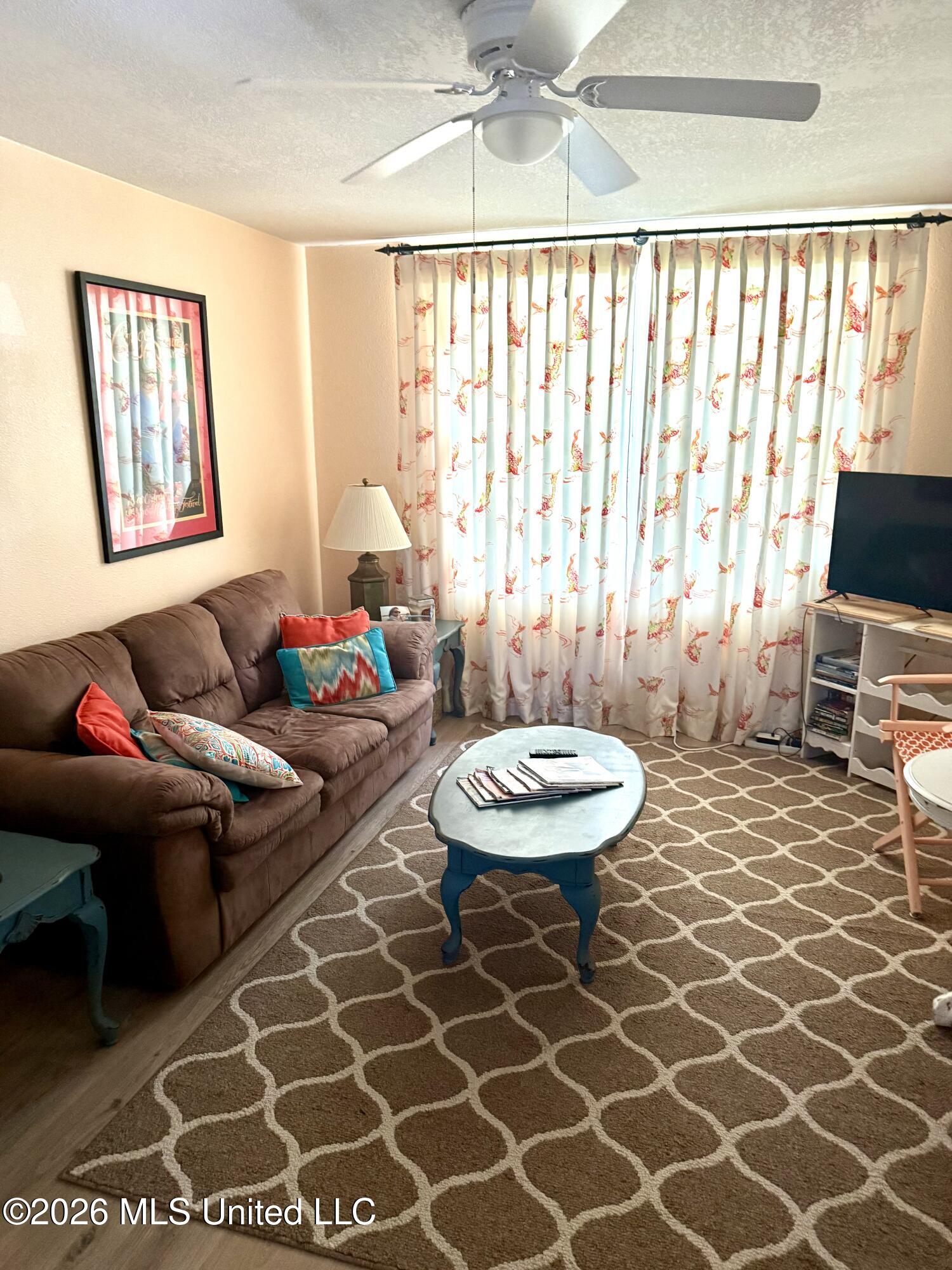 1912 21st Avenue Property Photo 2