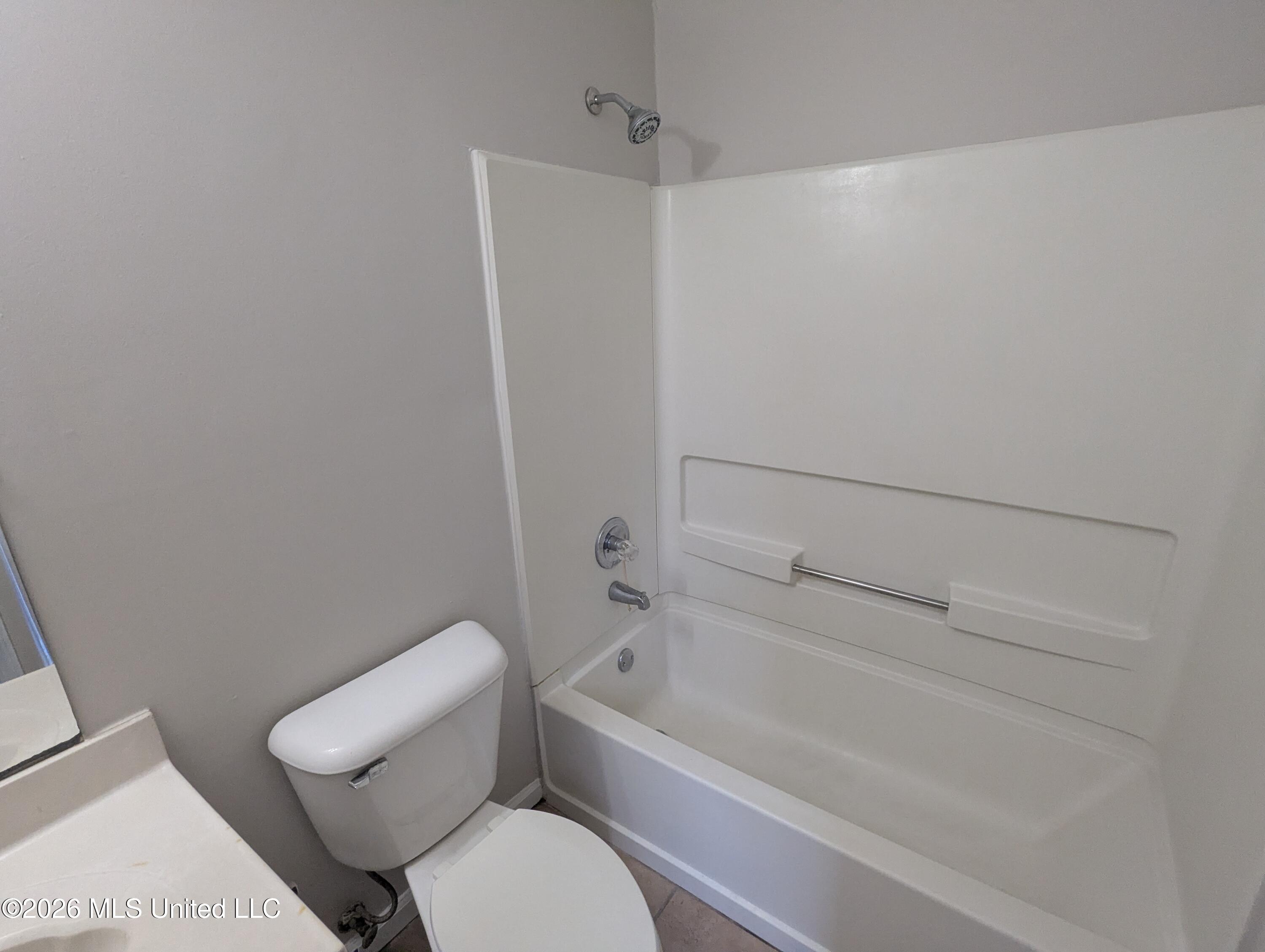 3815 Shadow Oaks Parkway Property Photo 8