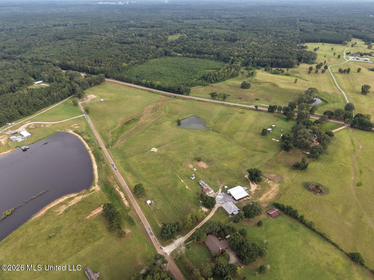8007 Old Highway 24 Property Photo 1