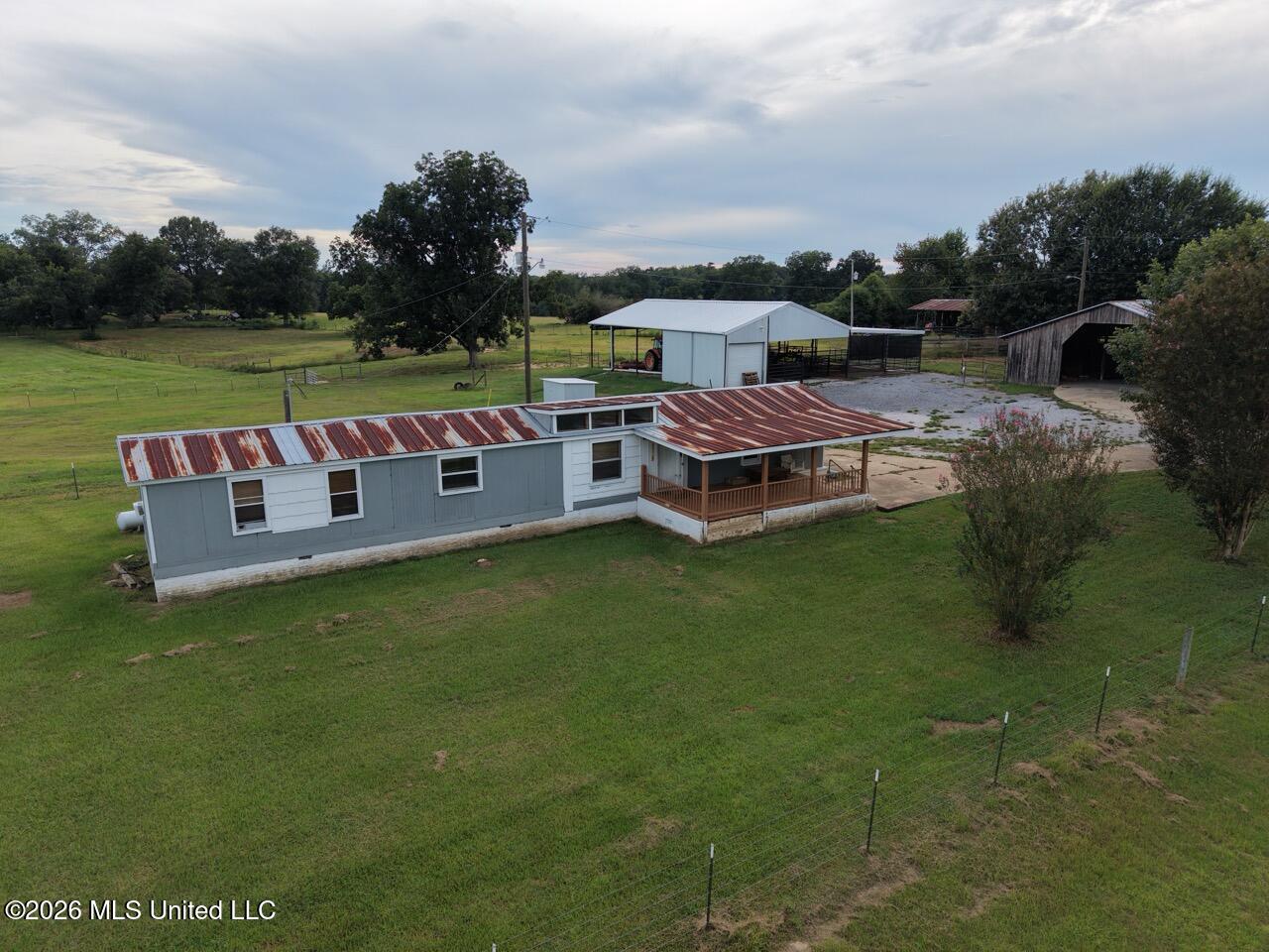 8007 Old Highway 24 Property Photo 6