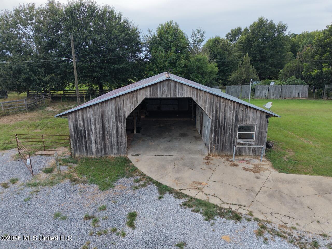 8007 Old Highway 24 Property Photo 7