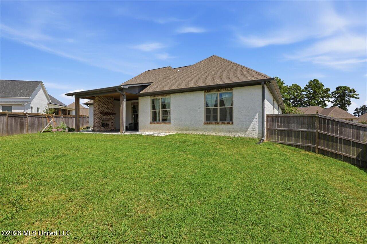 102 Twain Trail Property Photo 32